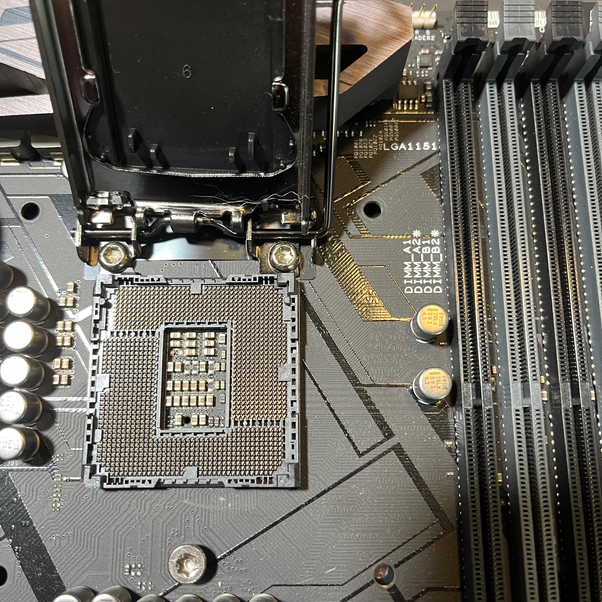 Asus ROG Maximus X Hero Wi-Fi AC LGA 1151 ATX Intel Z370 DDR4 Motherboard