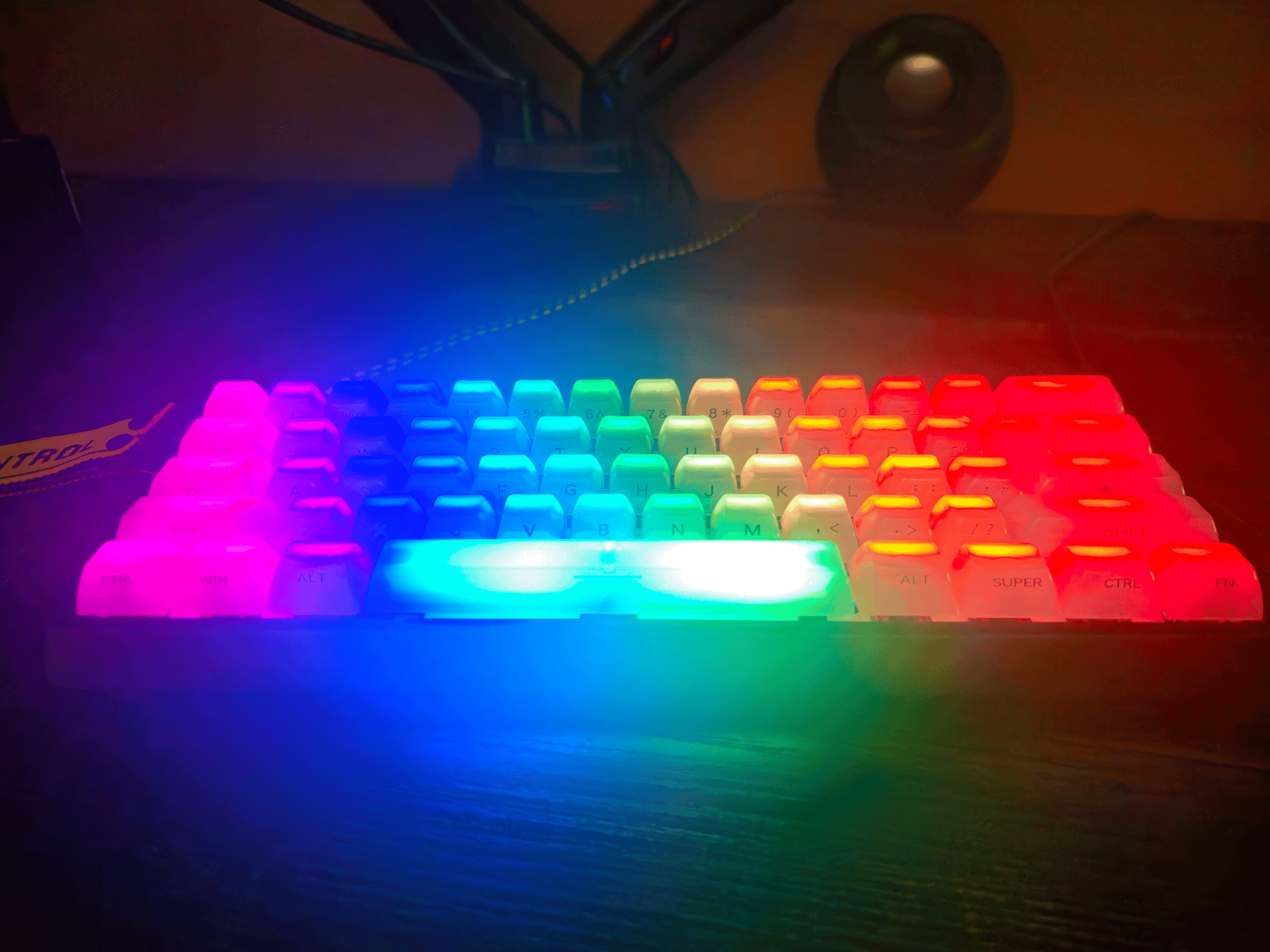 Wooting 60he+ with Geon Raptor Switches installed