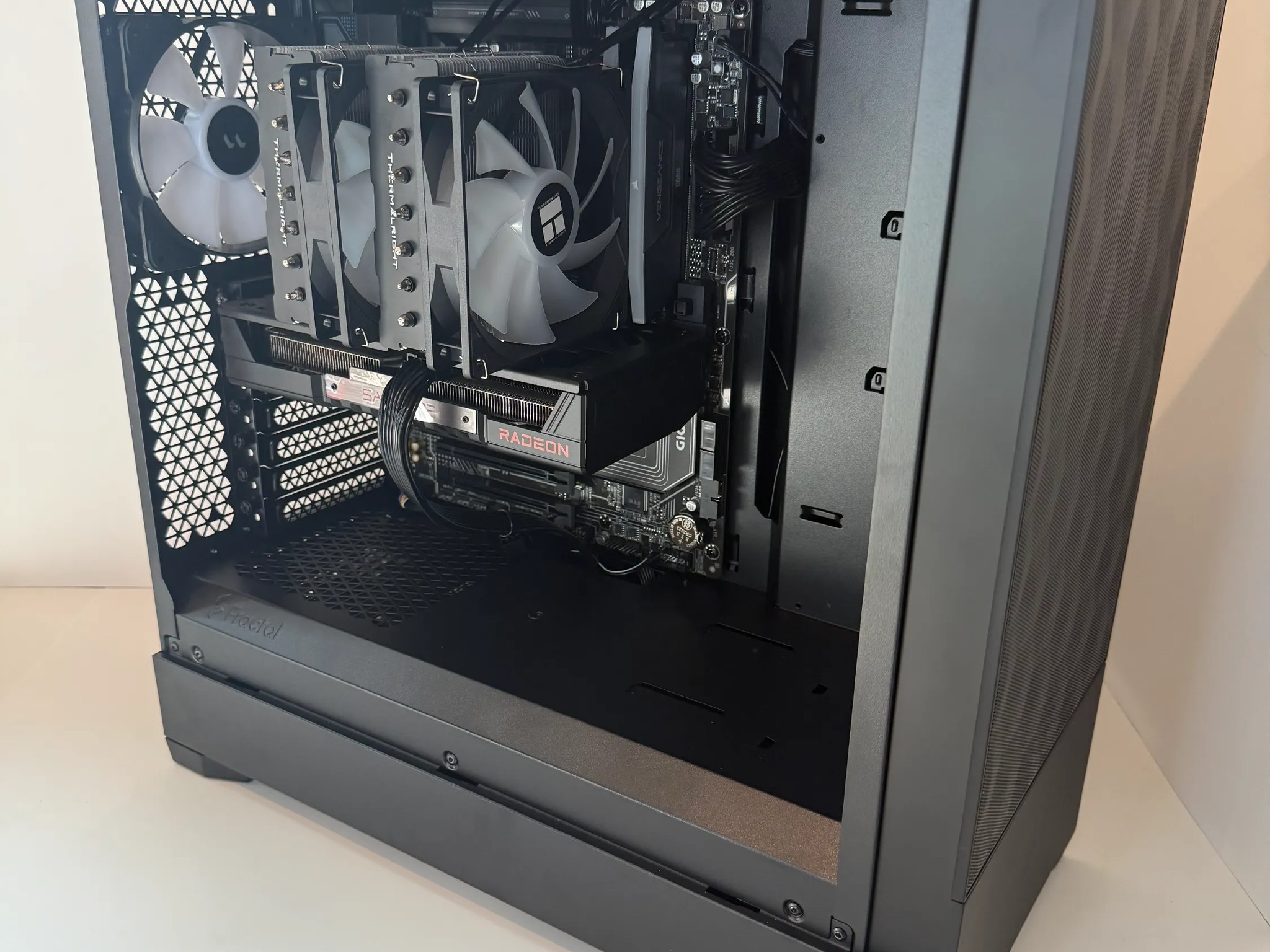 RX 9060XT 16GB |Ryzen 5 7600X Gaming PC | 1440p Ultra Ready