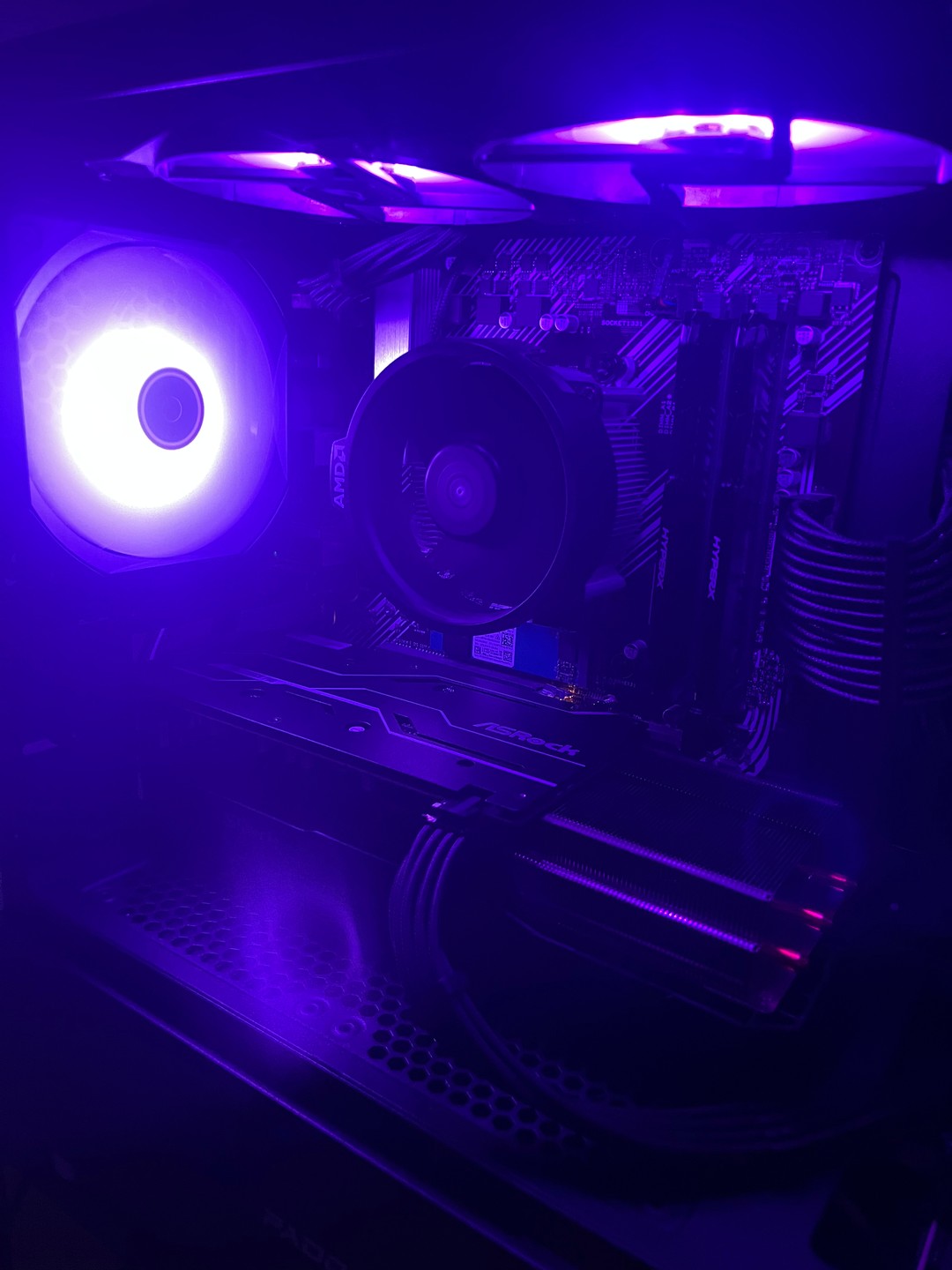 Gaming PC — Ryzen 5 3600 / RX 5600 XT / 16GB RAM / 512GB NVMe | Jawa
