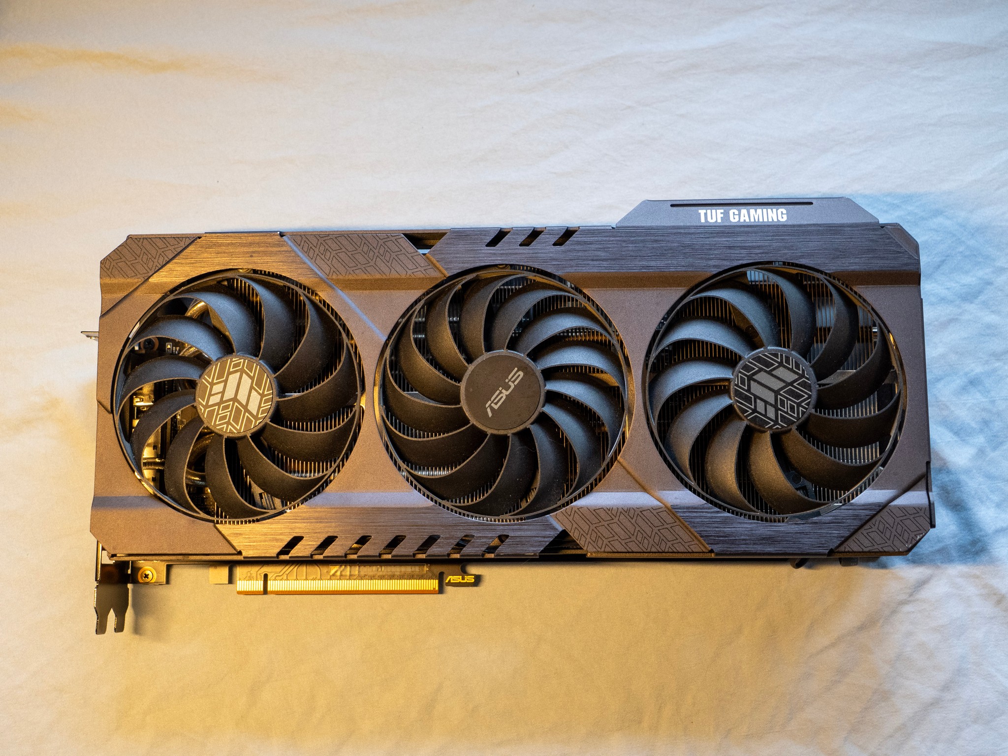 ASUS TUF Gaming Radeon RX 6800 XT OC Edition 16GB