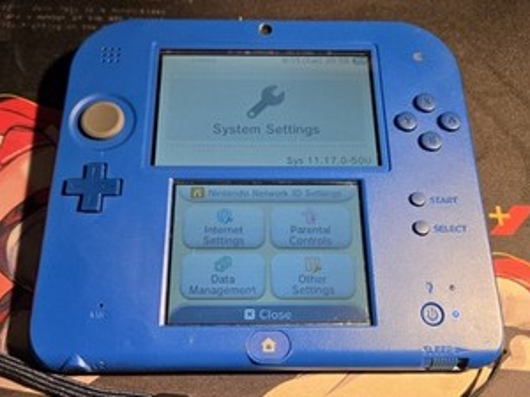 CUSTOM USED Nintendo 2DS Blue/Black Handheld Console, Mario Kart 7 Edition