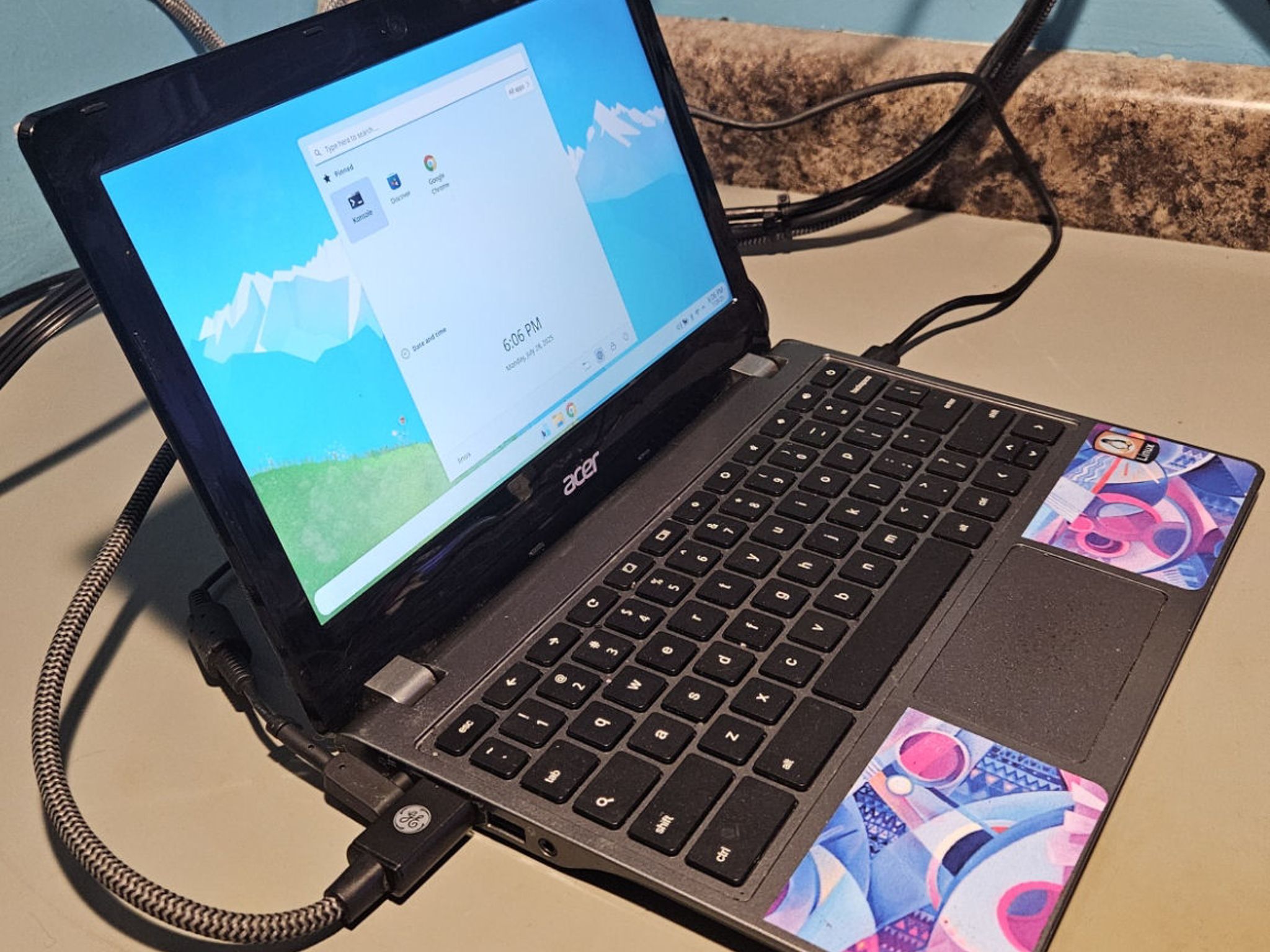 Upgraded Acer c740 with NEW BATTERY!! UEFI BIOS/128gig SSD/MX Linux KDE Plasma