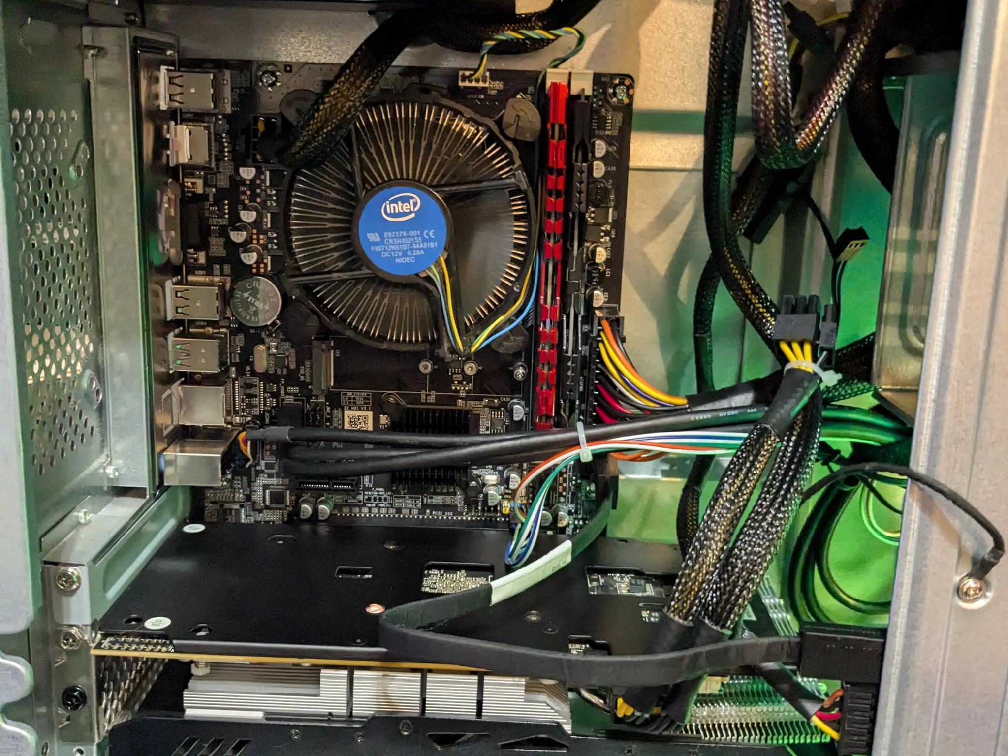FREE SHIP ~ Xeon 1231v3 (same as i7-4770), 16GB RAM, RX 570 8GB, 400GB SSD, Win10, Subtle RGB