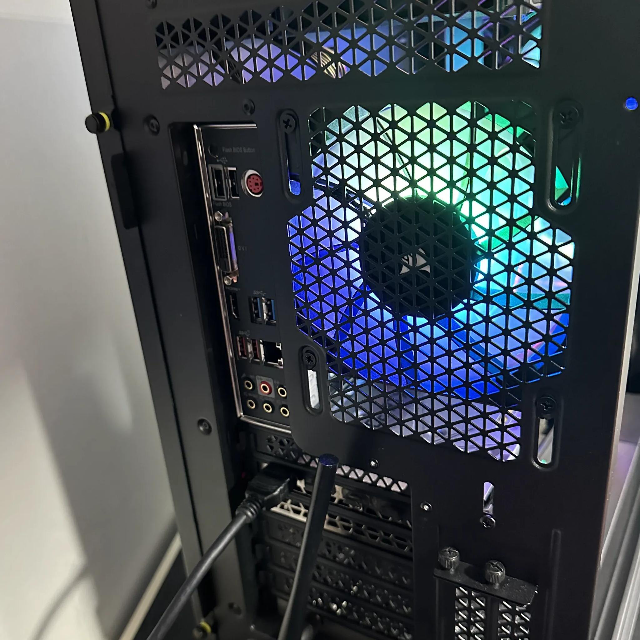RTX 3070 Ti - Ryzen 9 3900x - 64 Gb RAM - 1 TB M.2 SSD - Custom Gaming PC