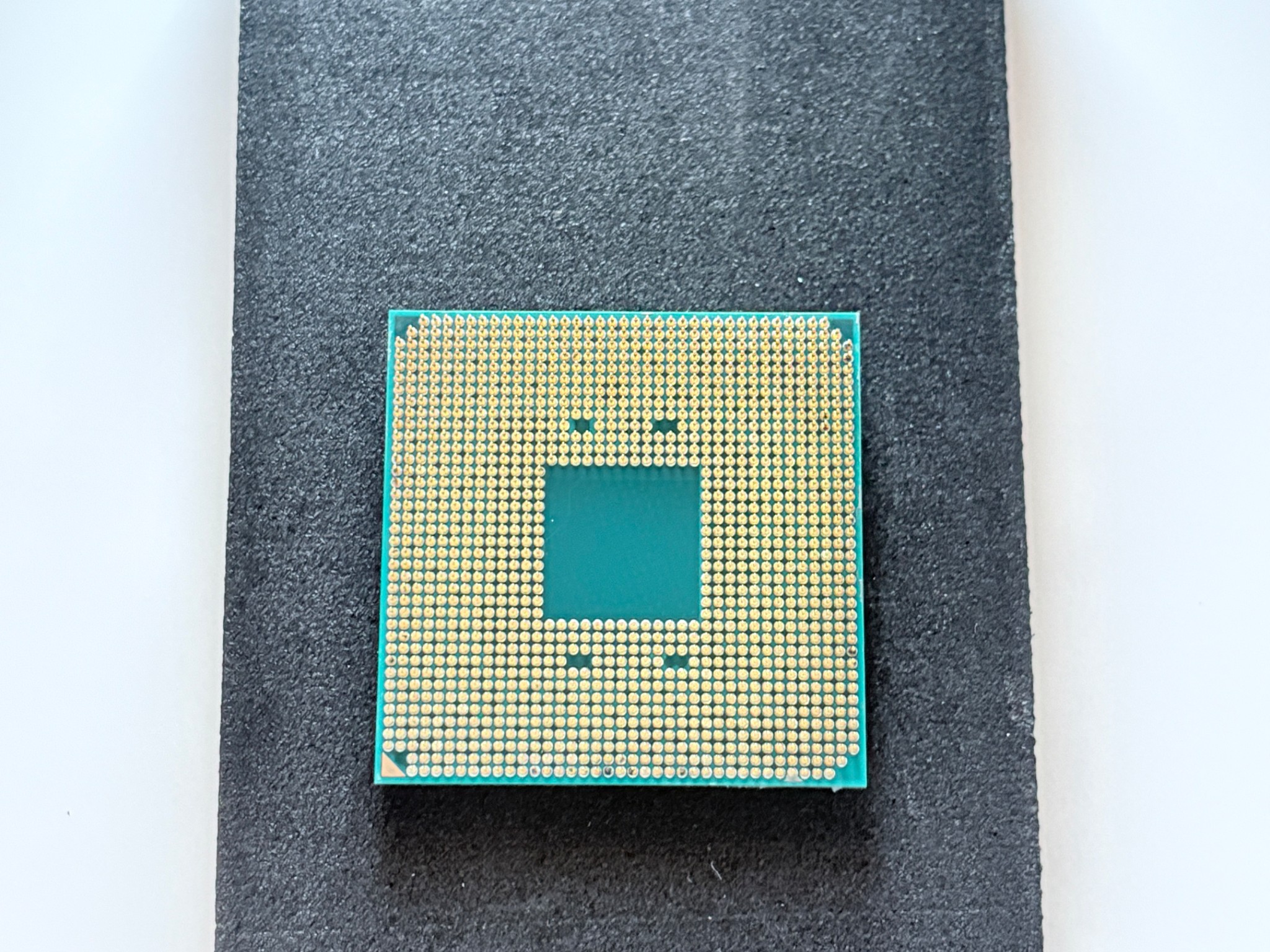 AMD Ryzen 5 2600X + Brand New Wraith Spire Cooler – 6C/12T Gaming CPU