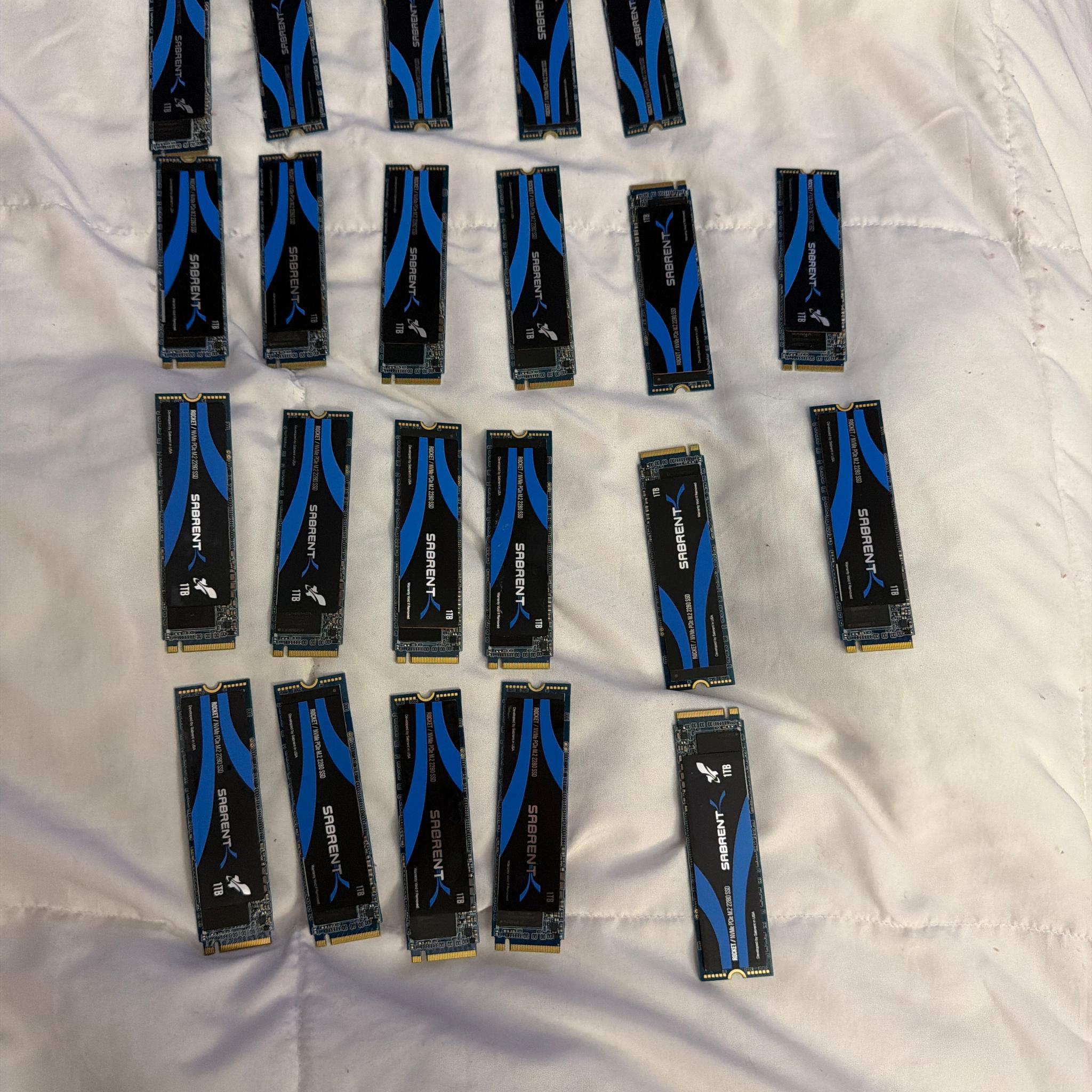 NEW Sabrent Rocket 1TB NVME M.2 SSD NEW