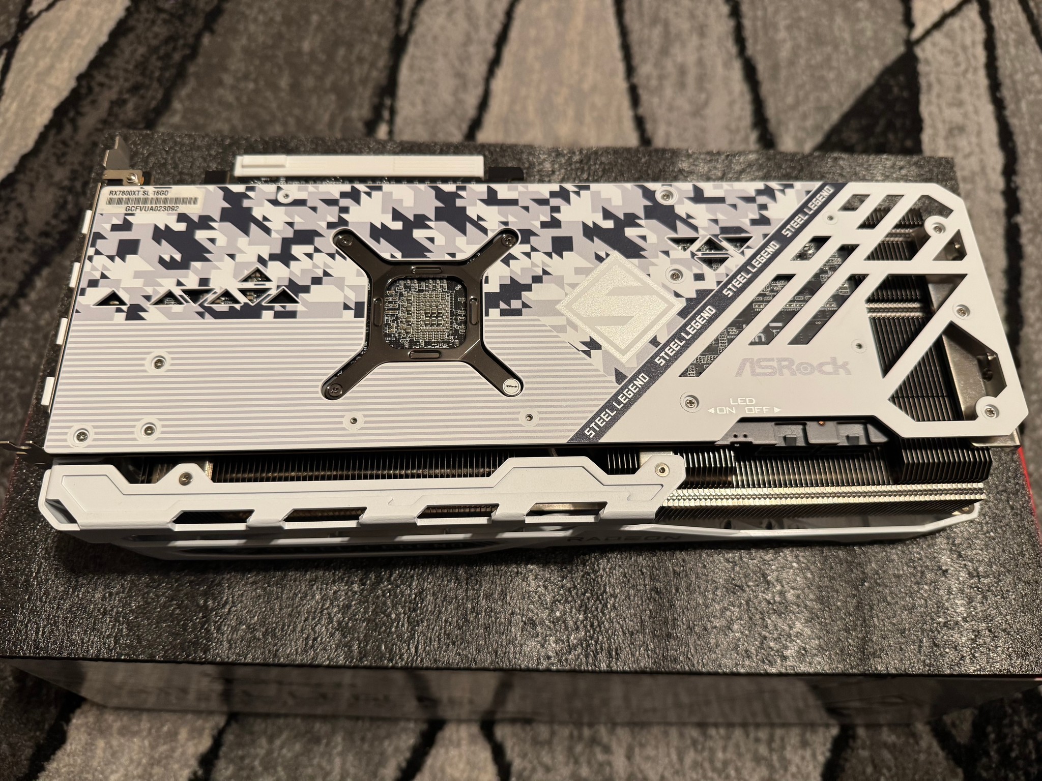 ASRock Radeon RX 7800 XT Steel Legend OC