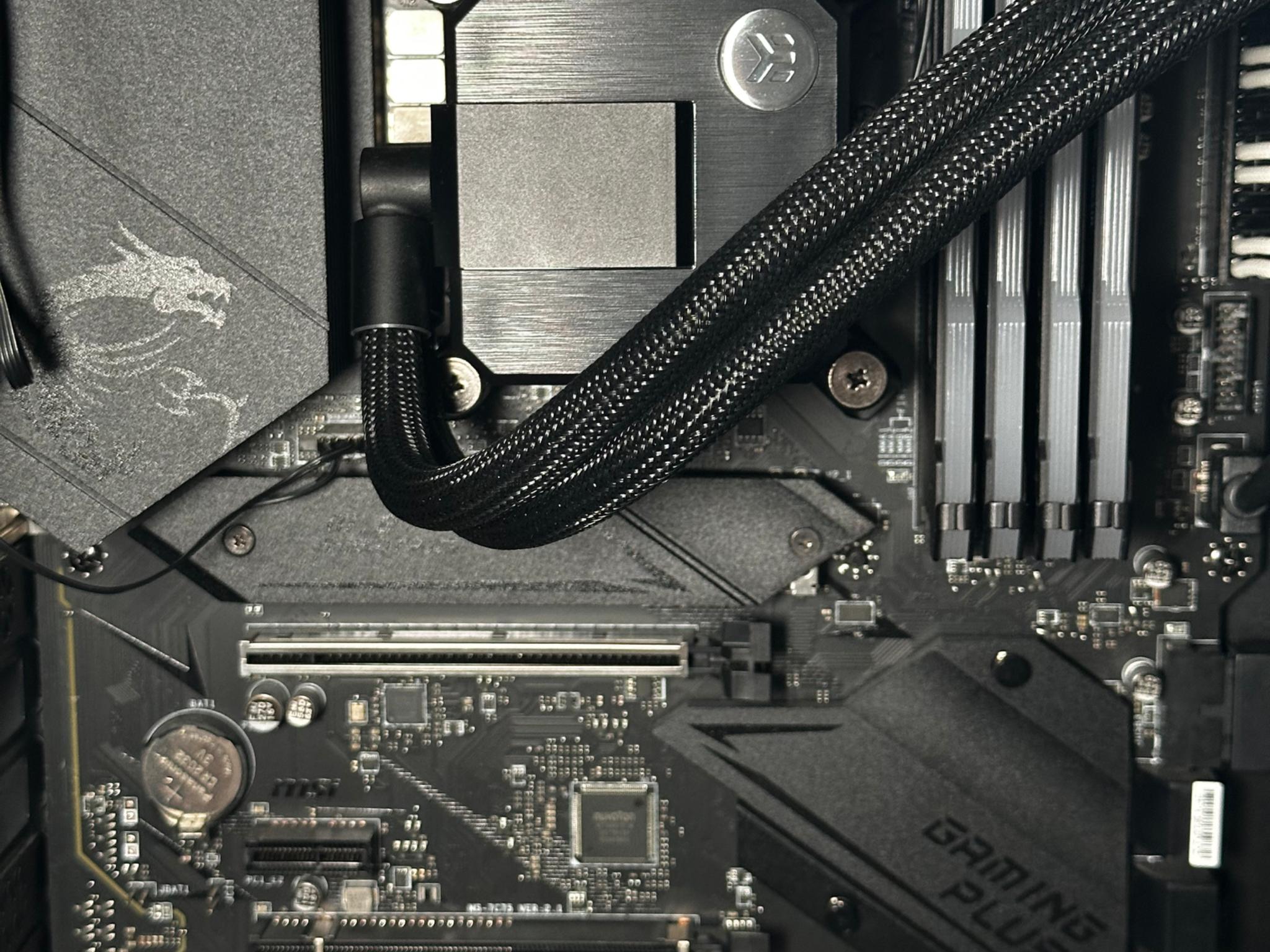 On Sale! Intel 10700 + Z490 Gaming Plus