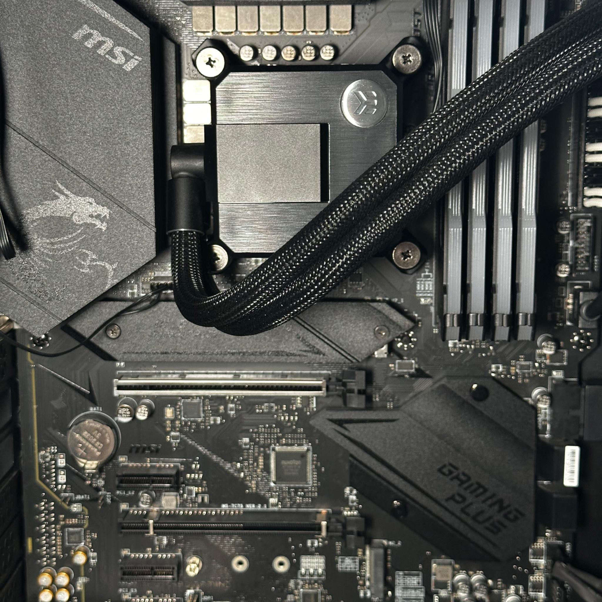 On Sale! Intel 10700 + Z490 Gaming Plus