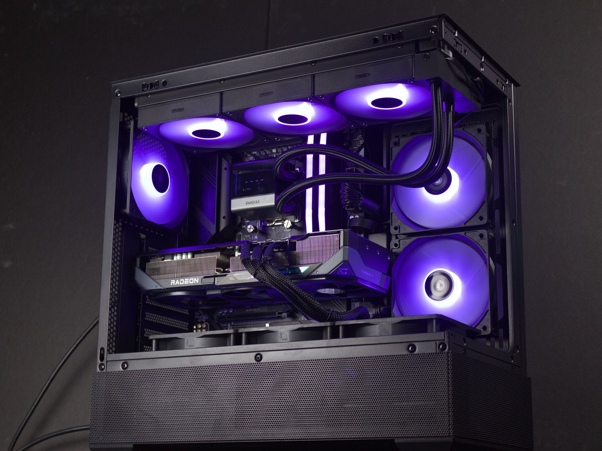 ☢️Gamma Reactor☢️ R7 7700X | RX 9070 XT | 32GB DDR5 | 2TB NVME | Gaming PC