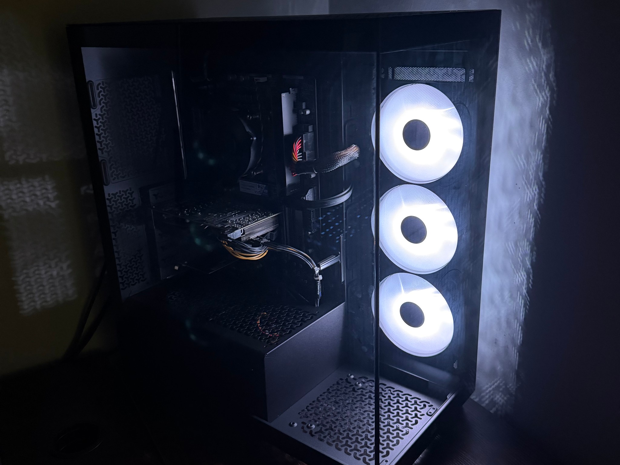 1660ti - i7 9700f - 500gb SSD - 16gb DDR4 Gaming PC