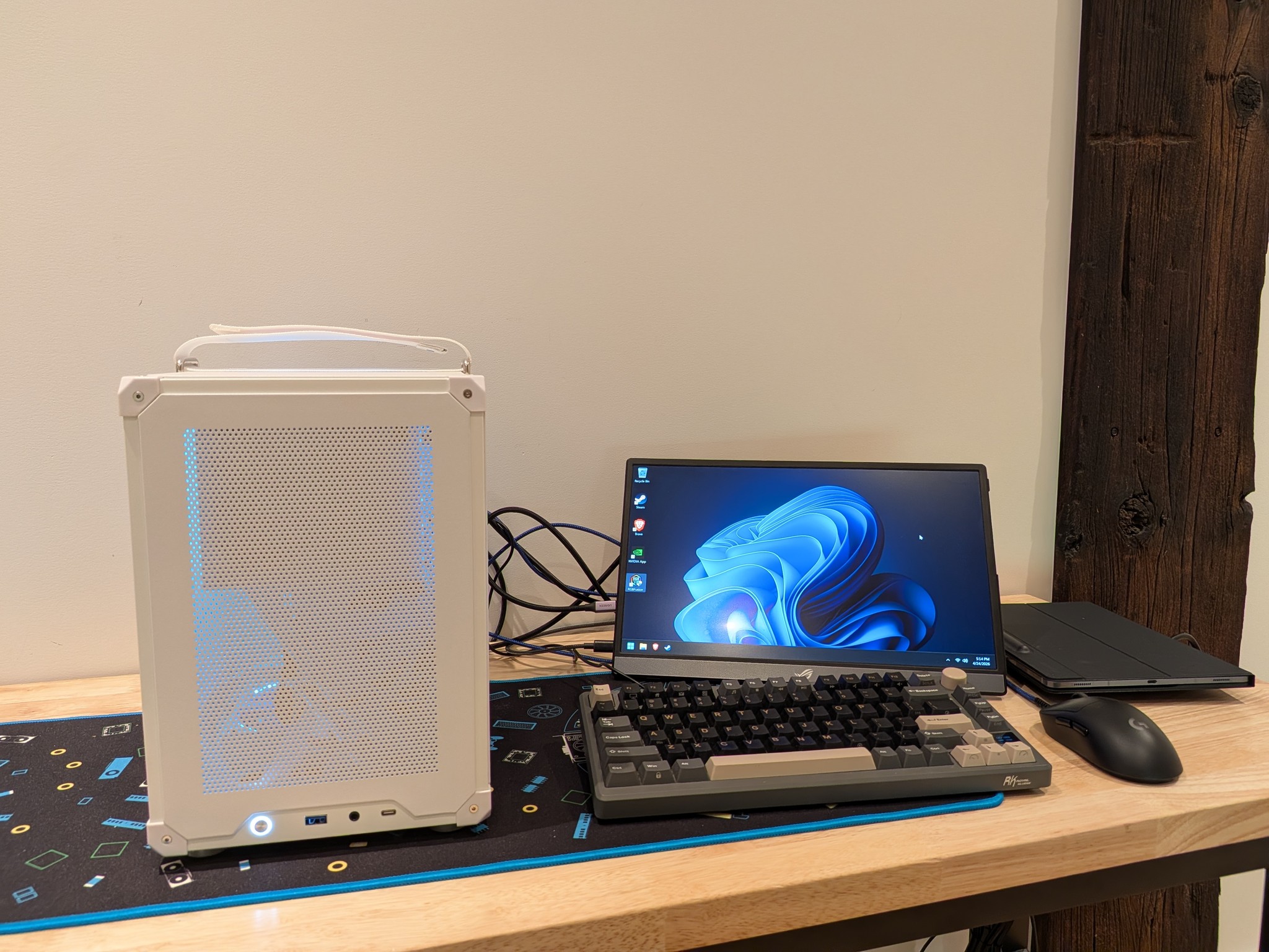 1080p Glacier - RTX 3060 12GB, Ryzen 5 5600X, 32 GB DDR4 RAM, 1 TB Gen 4 NVME, RGB