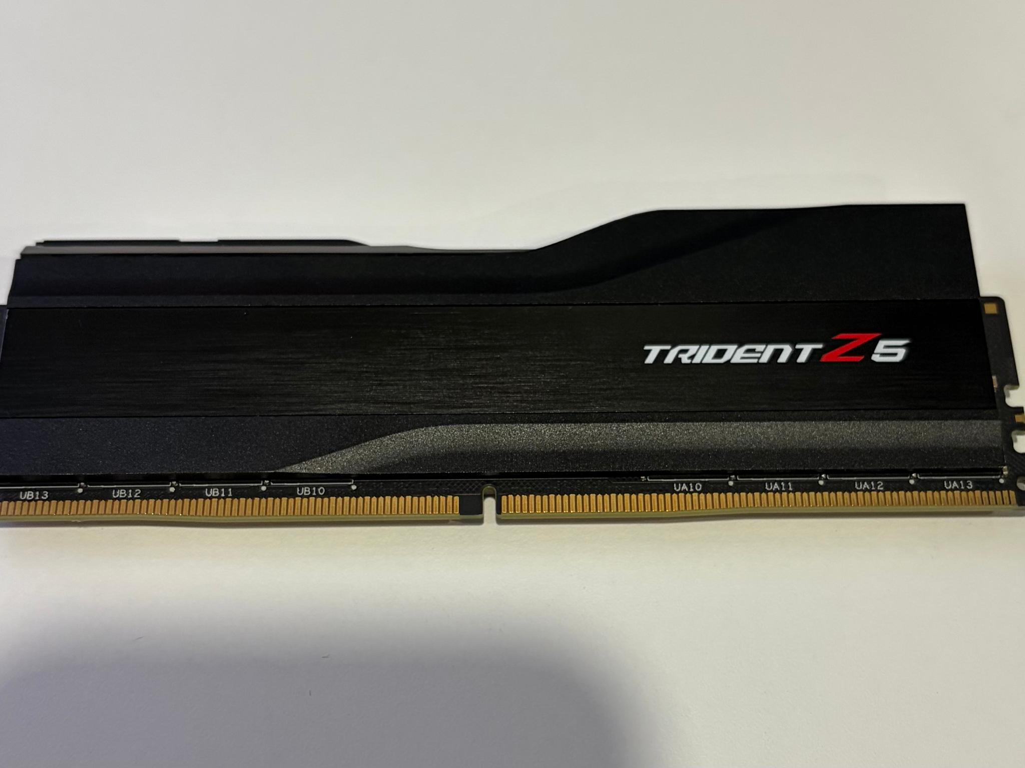 G.SKILL - Trident Z5 32GB (1x32GB) DDR5 6000MHz RAM Black