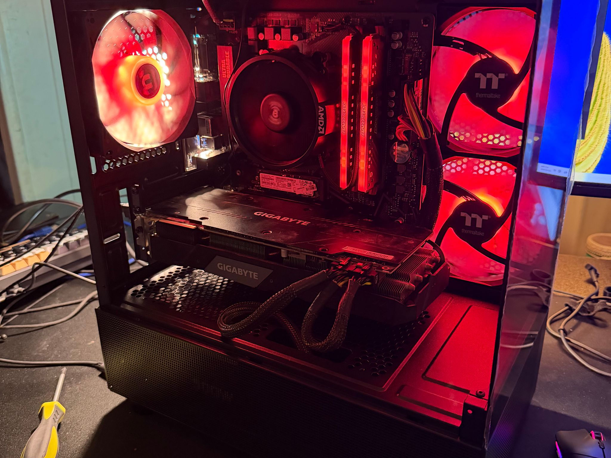 GeForce RTX 2080 Super Custom Gaming PC - Ryzen 5 5600