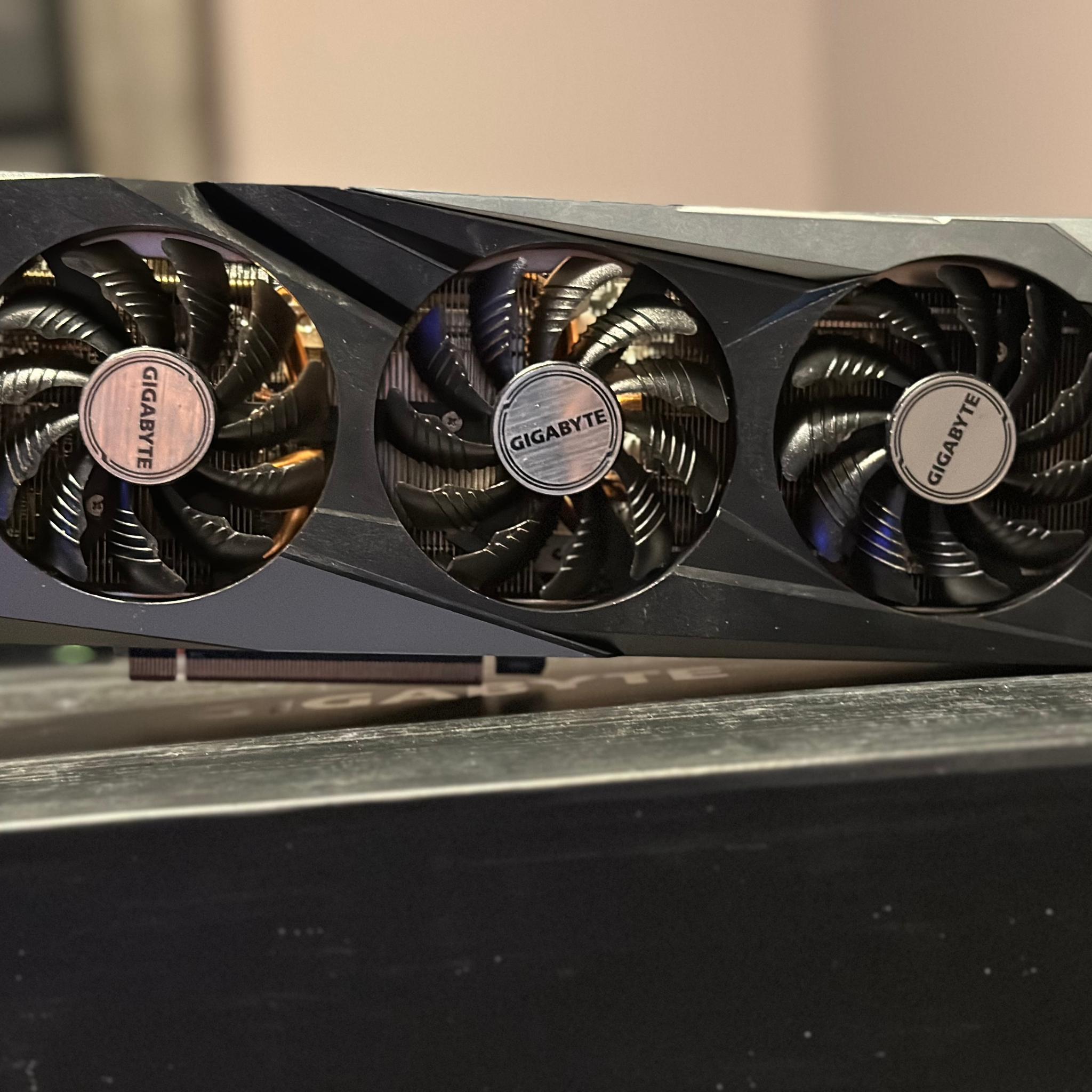 GIGABYTE GAMING OC Radeon RX 6700 XT