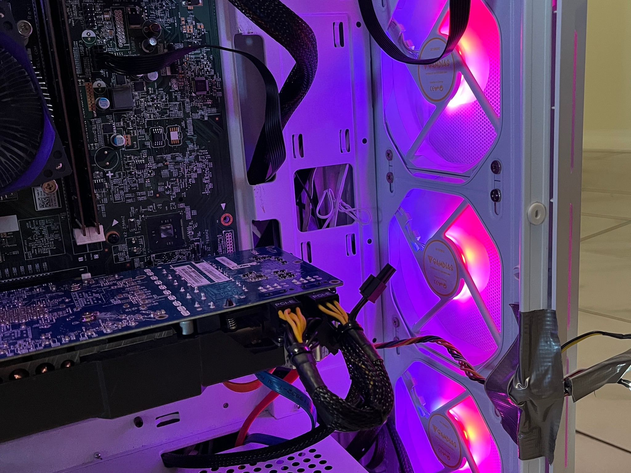 Budget Gaming PC-Intel i5-4460, AMD HD 7950, 16GB RAM,750GB Storage, w/ Wi-Fi & BT * Defective Case