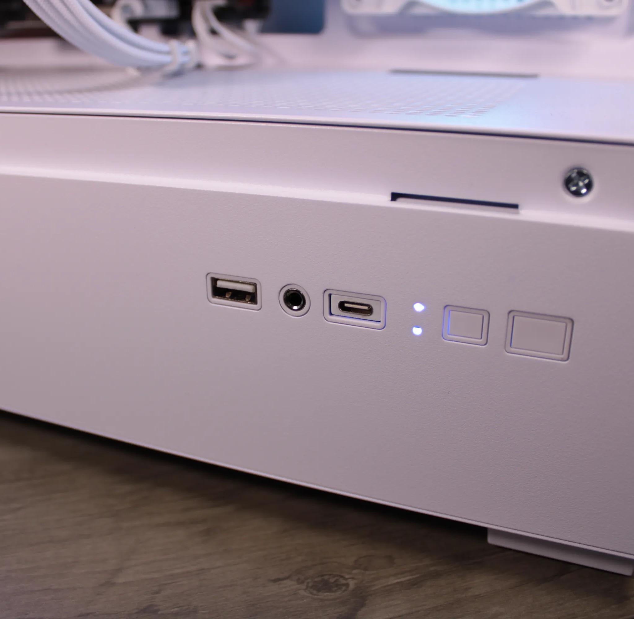 Gigabyte 1660 | Ryzen 7 | 16GB 3200MHz Ram | 1tb NVMe m.2 | Win 10 activated | WiFi