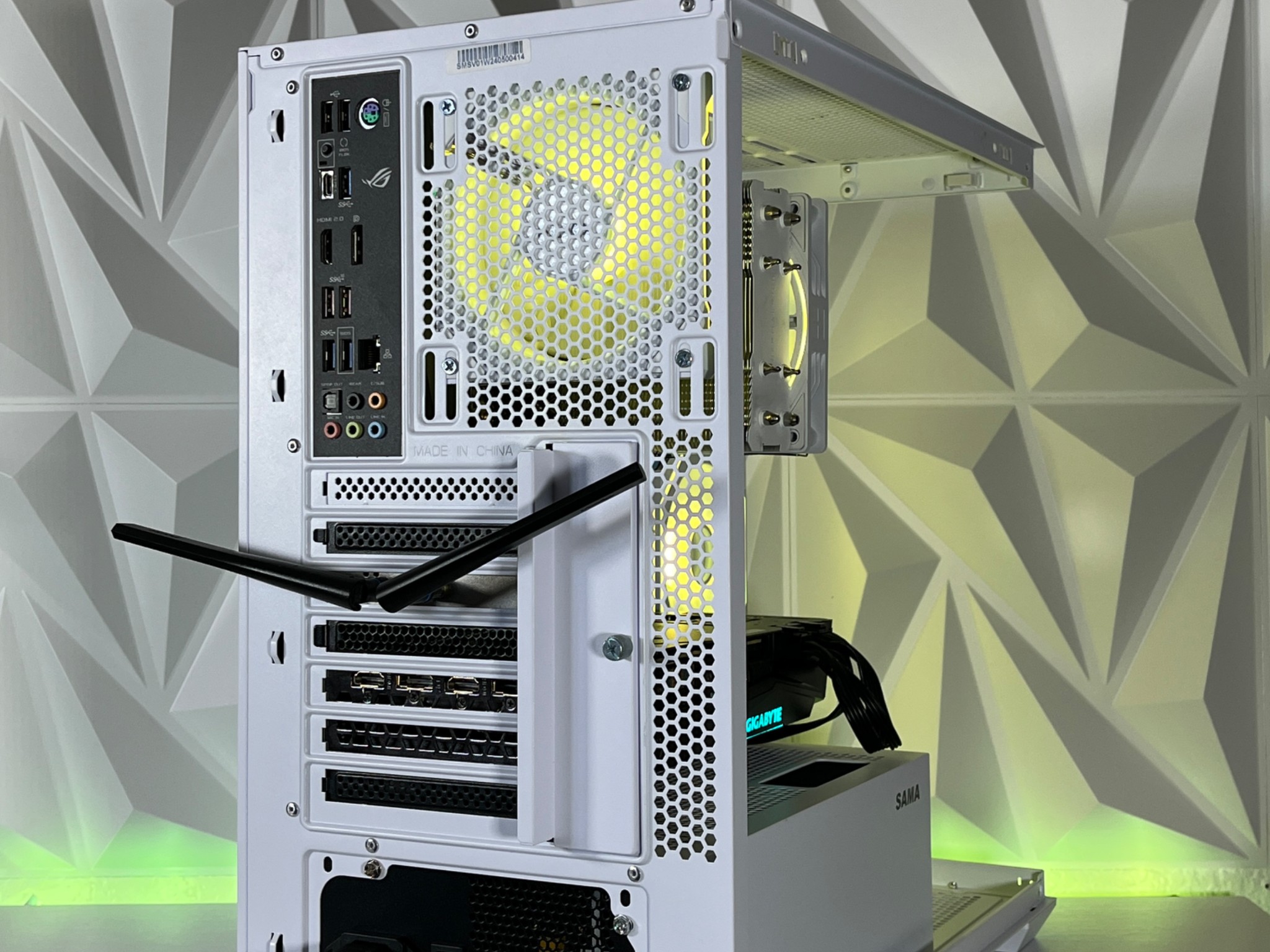 RTX 3070 OC, Ryzen 7 3700X, 32GB RAM | White RGB Gaming Computer