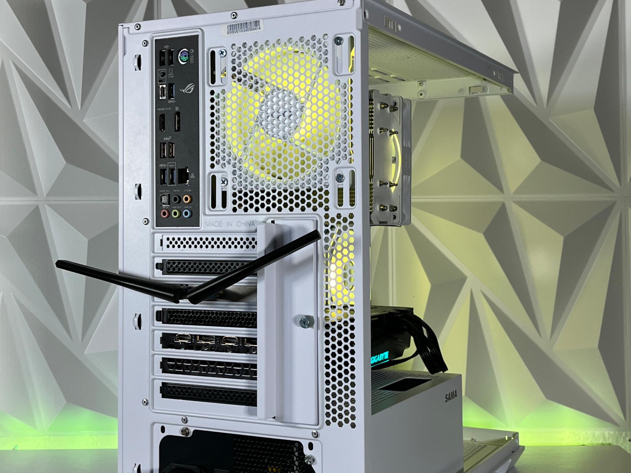 RTX 3070 OC, Ryzen 7 3700X, 32GB RAM | White RGB Gaming Computer
