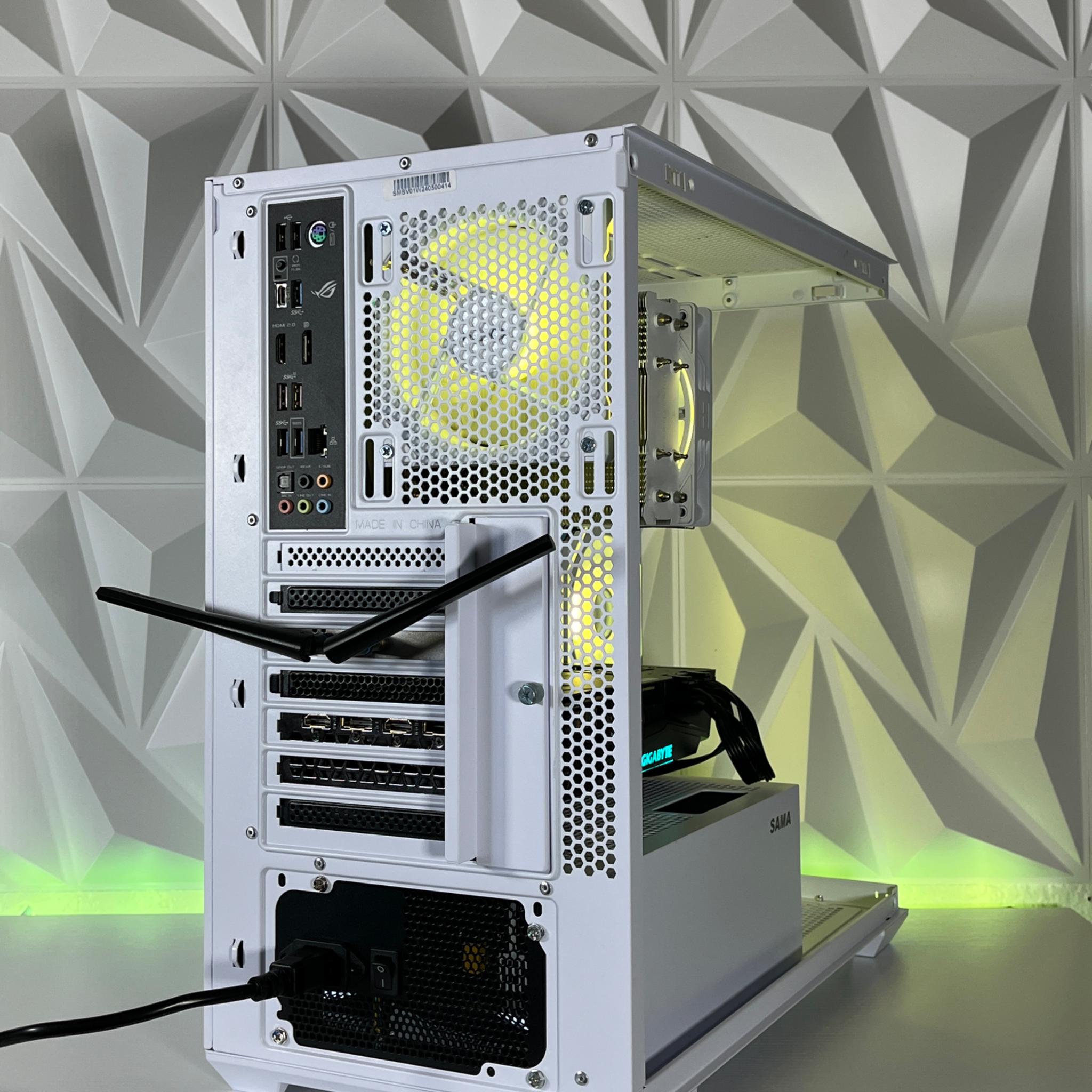 RTX 3070 OC, Ryzen 7 3700X, 32GB RAM | White RGB Gaming Computer