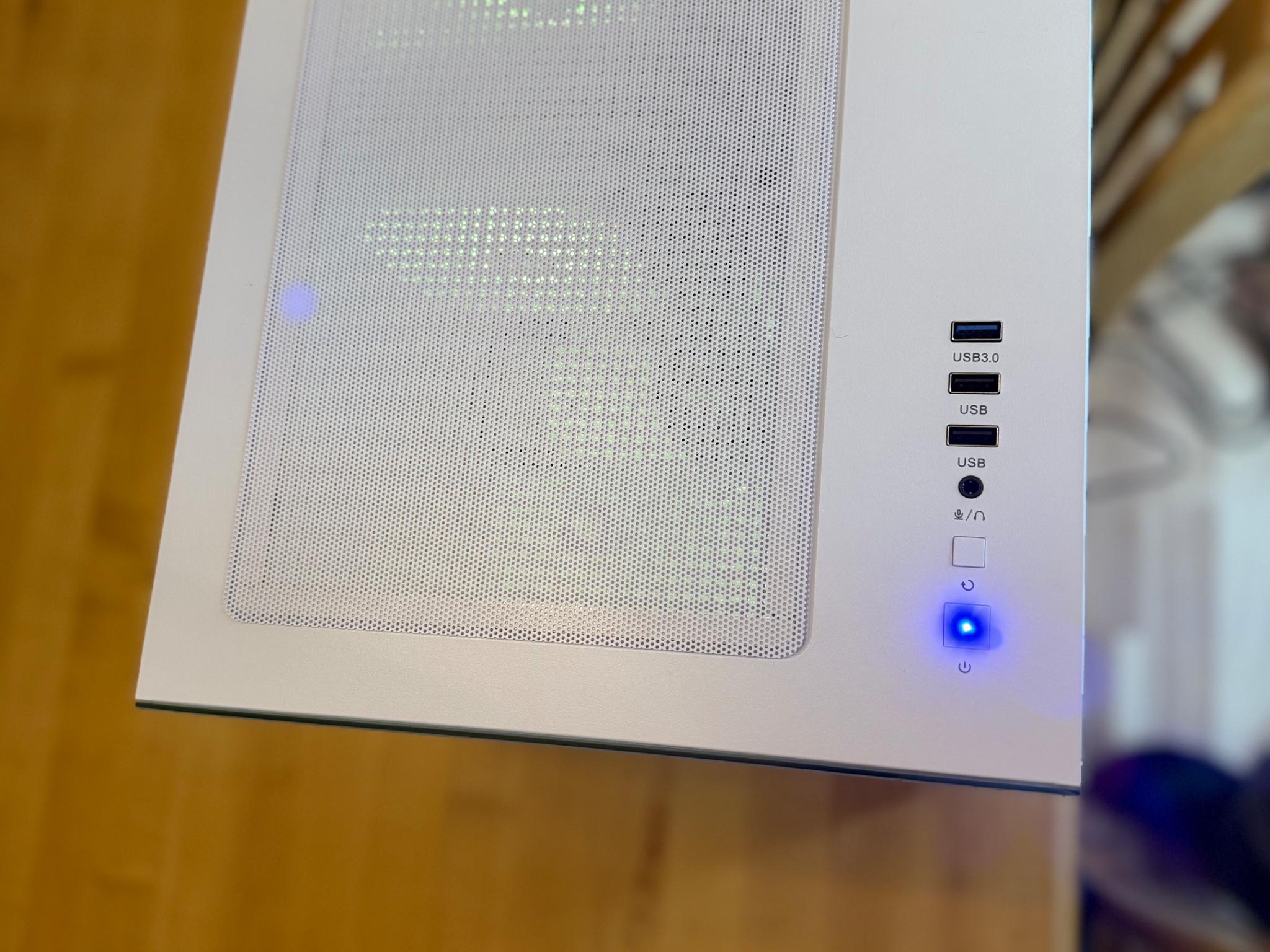 ⚪️▫️| RTX 4060, Ryzen 2600, 16gb Ram, 1tb SSD WiFi Equipped, White ARGB Gaming PC