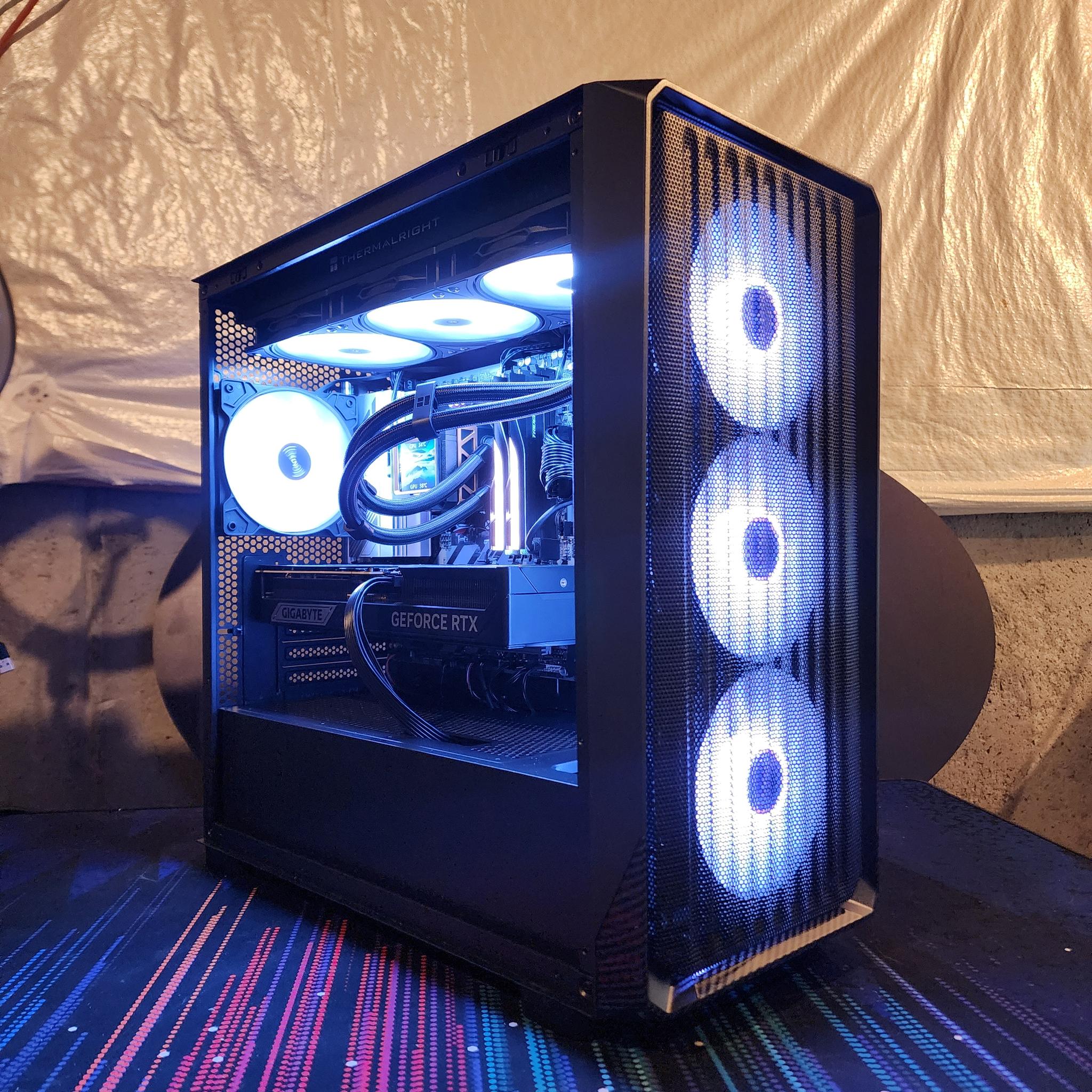 RTX 5080 / Ryzen 7 9800X3D / 32GB DDR5 RAM / 2TB NVMe