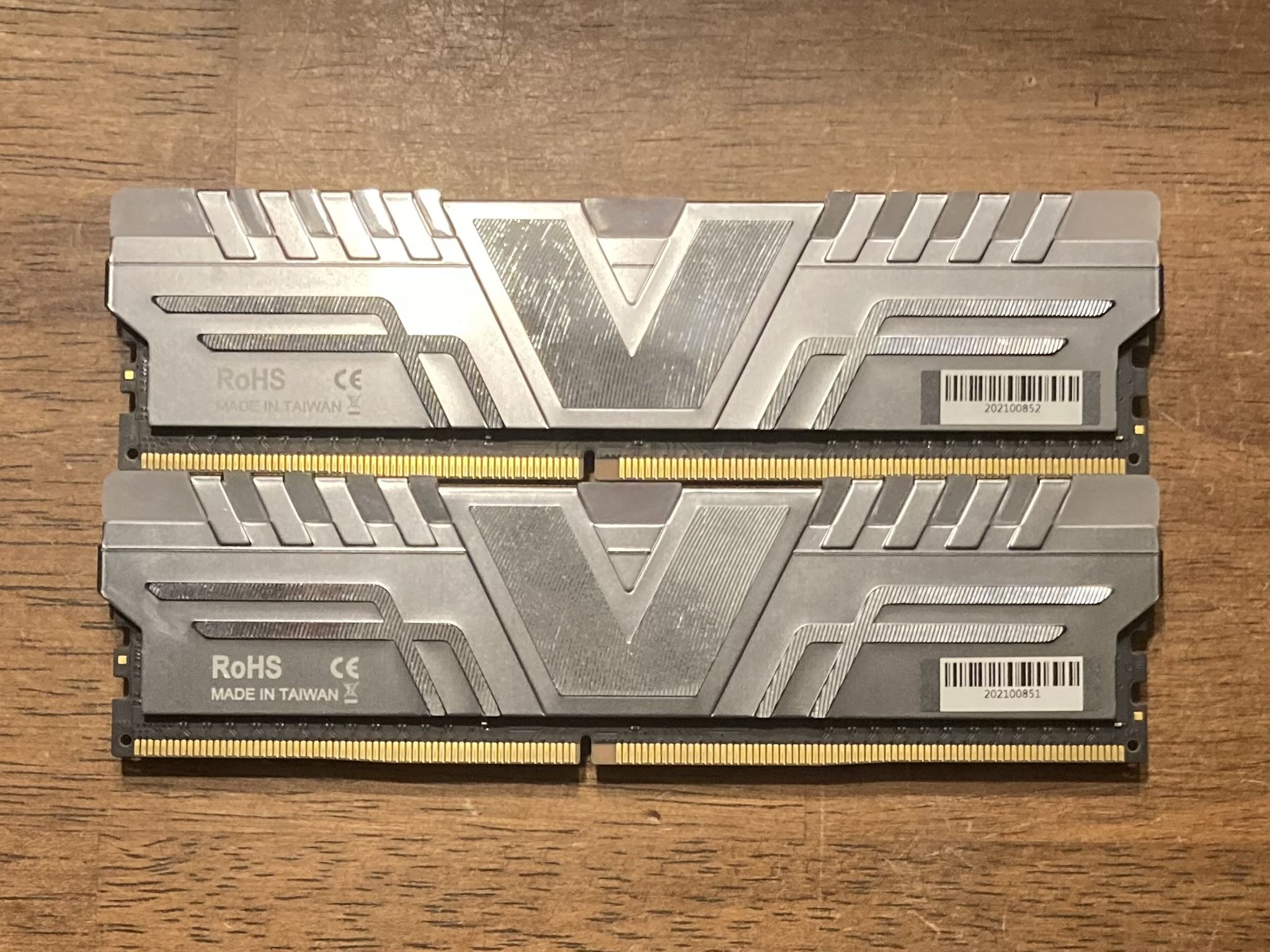 2x8GB V-Color Prism RGB DDR4 3200MHz CL16