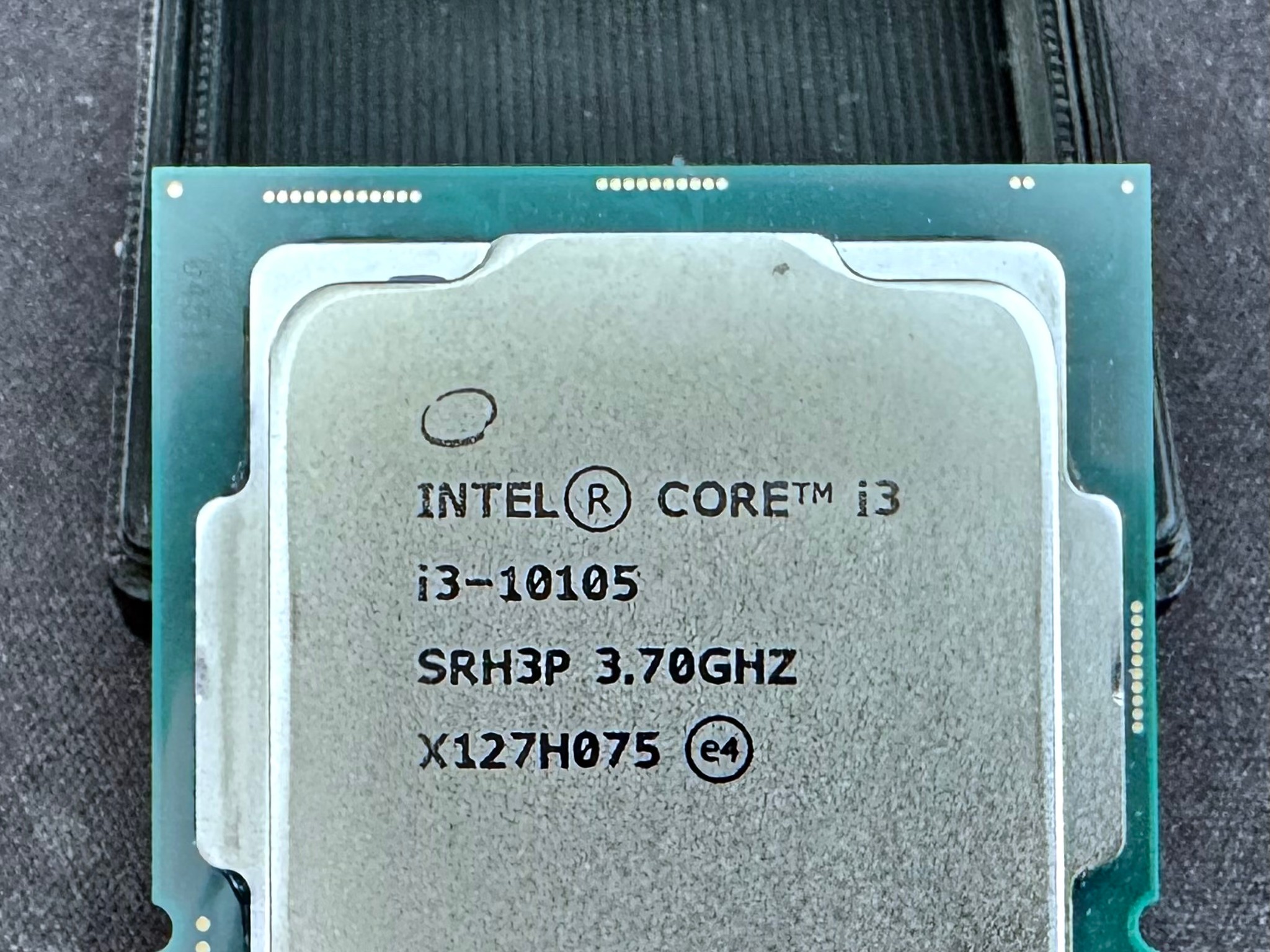 Intel Core i3-10105