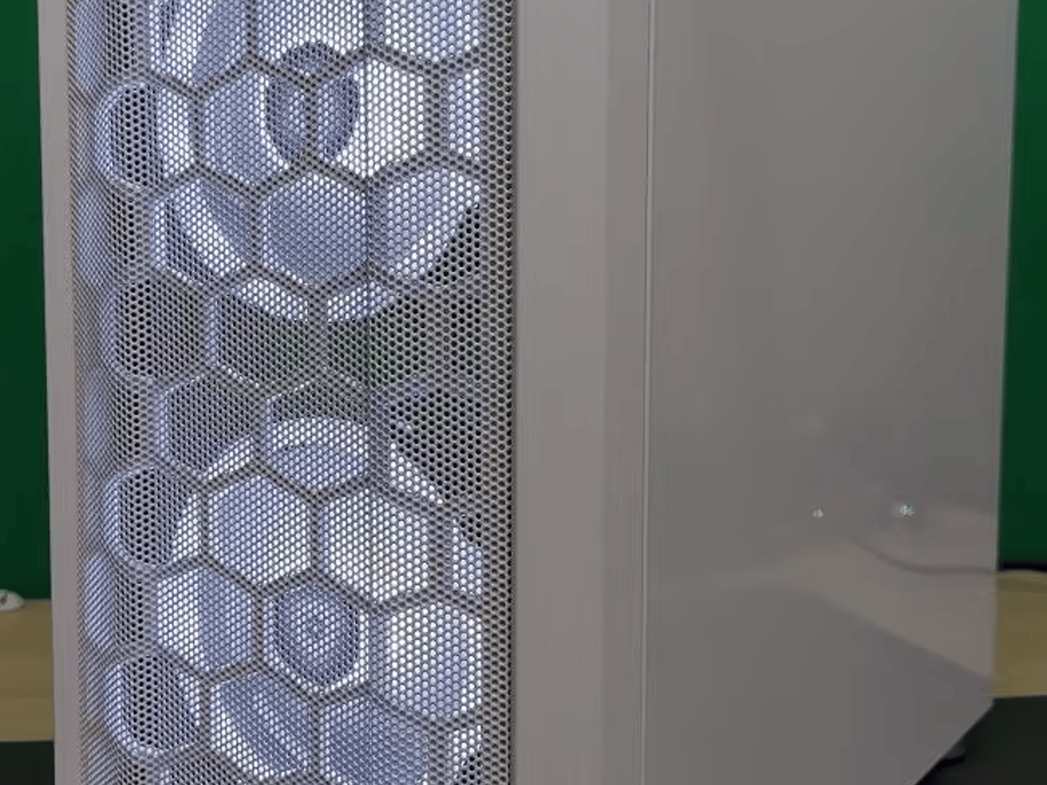 "Blue Ice" Gaming PC - Ryzen 3600, GTX 1070, 16gb RAM