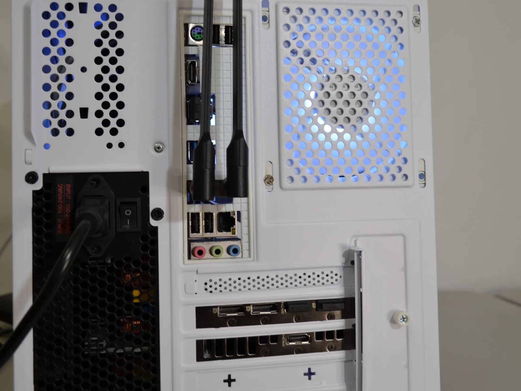 ⚪White Out V2⚪ - RTX 3070 | Ryzen 5 5600g | 32gb RAM | 1tb NVMe | Windows 11 FULLY activated