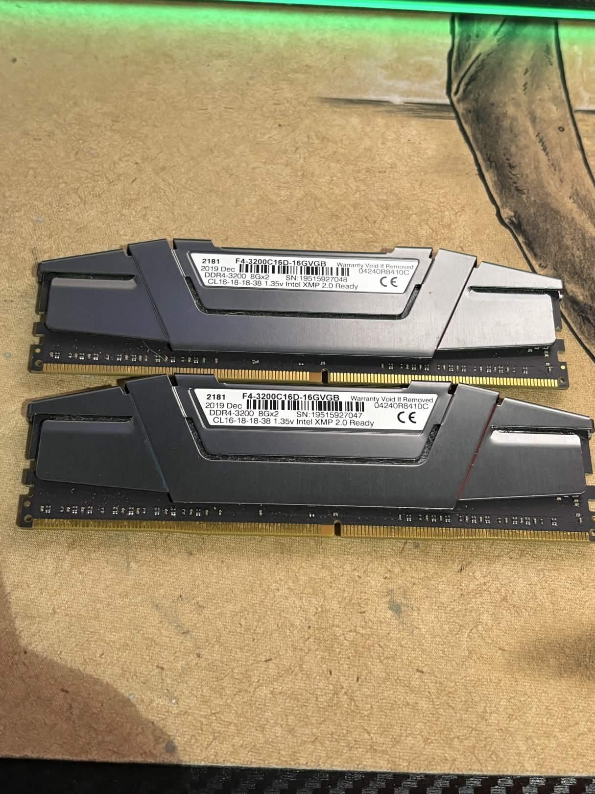 G.Skill Ripjaws 16 GB (2×8 GB) DDR4-3200 MHz
