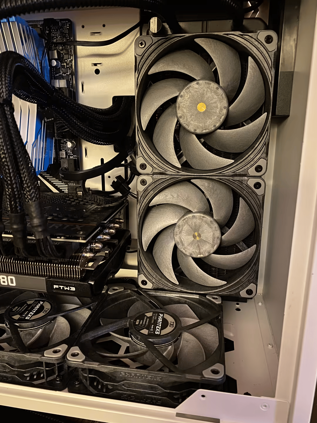 Phanteks T30 120mm 3-Pack, The Ultimate Fan, 1200/2000/3000RPM | Jawa