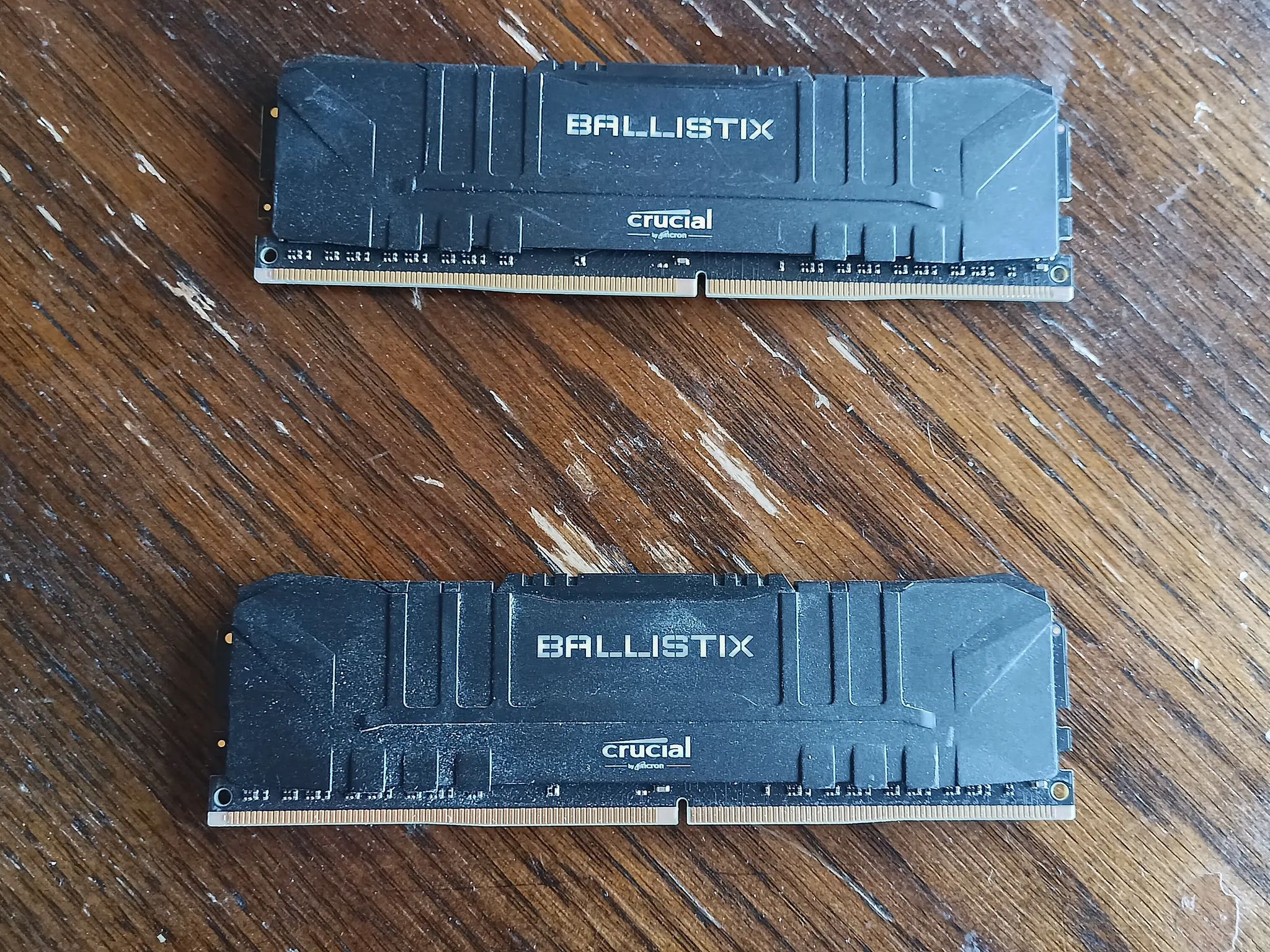 (BLACK) Crucial Ballistix 8GB (2 x 4GB) DDR4 2400 (PC4 19200) Desktop Memory Model