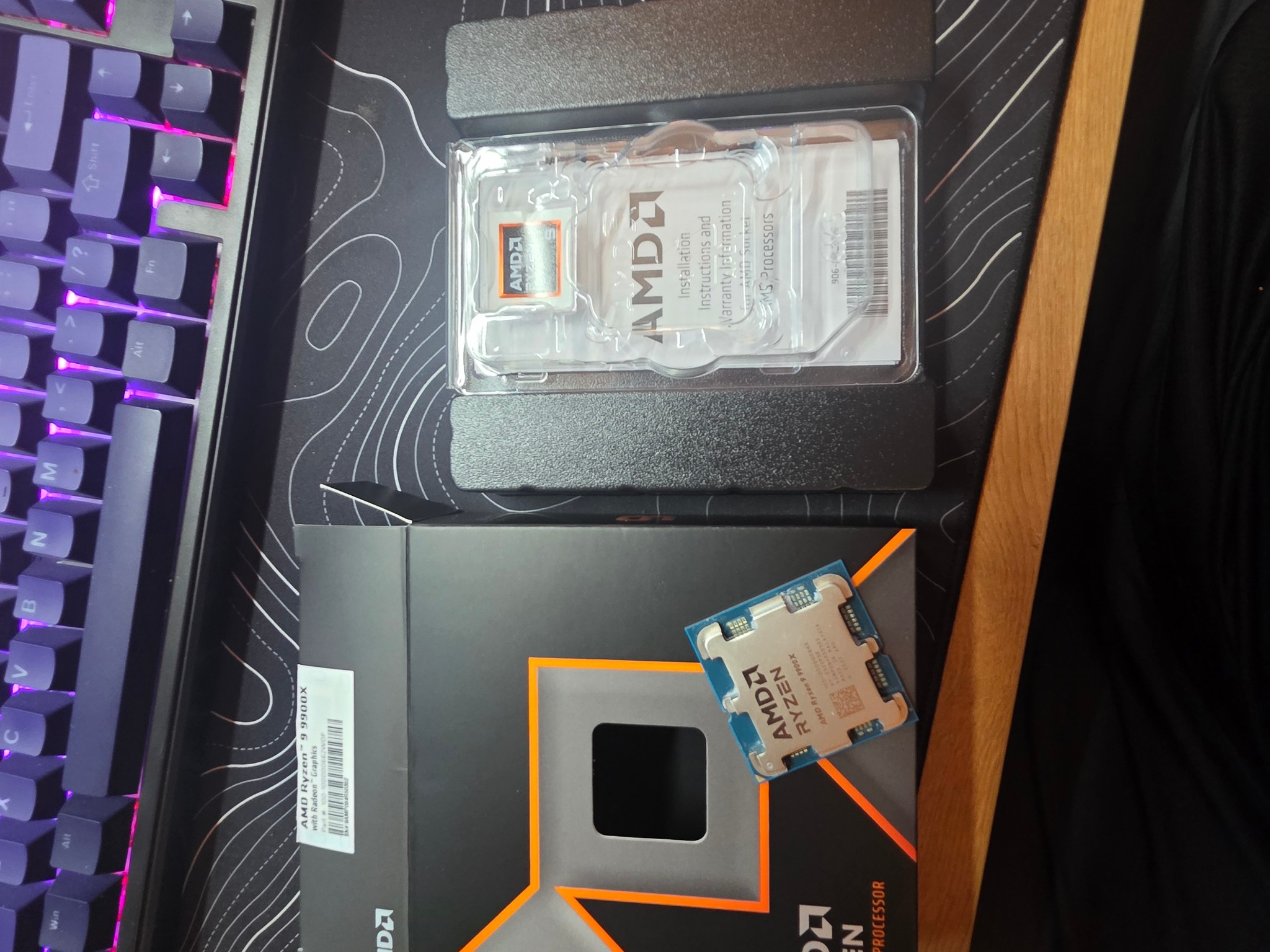 AMD Ryzen 9 9900X