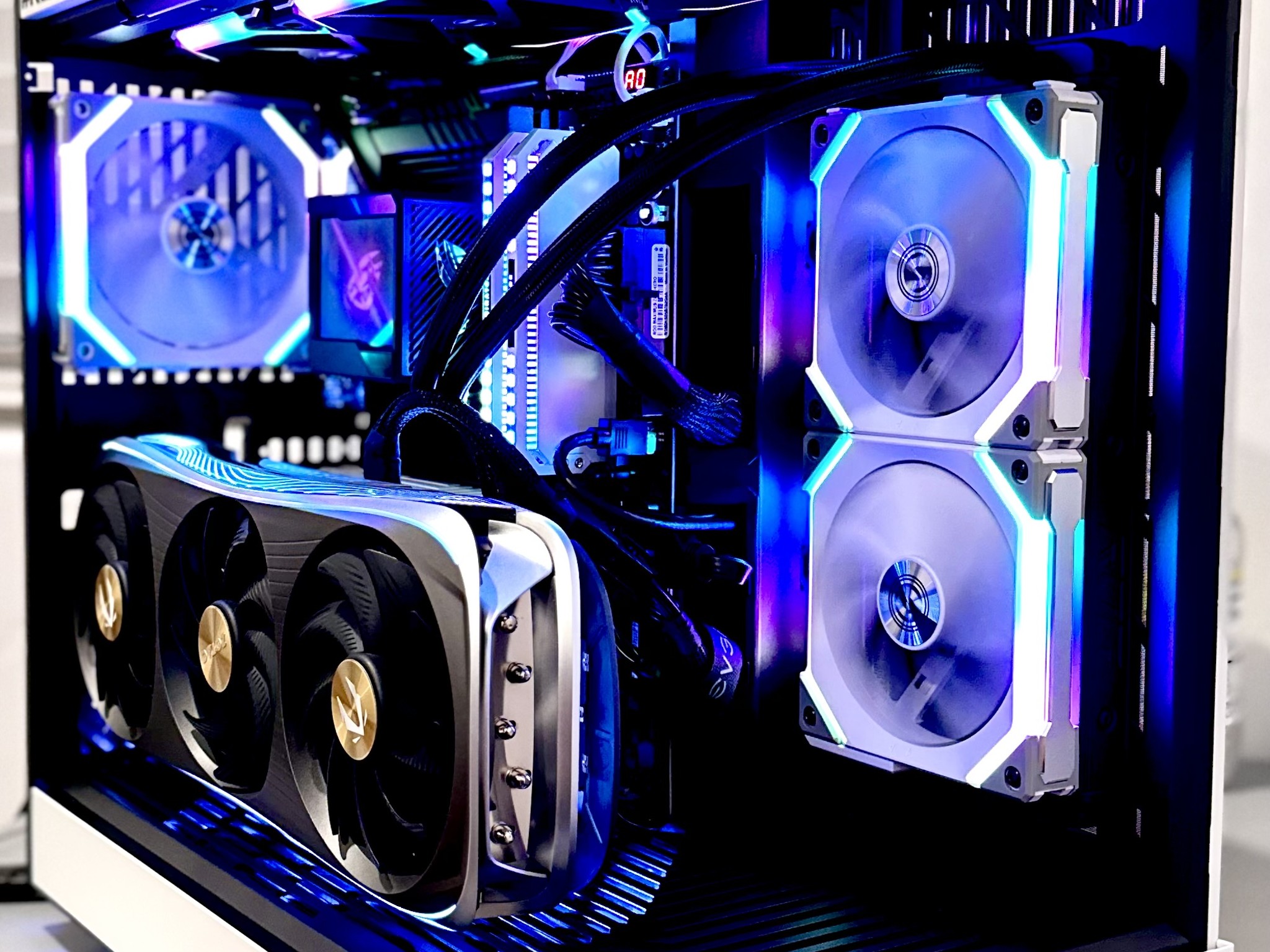 BRAND NEW PC RTX 4090 i9 13900k 32DDR5 RAM SELLING ASAP!!