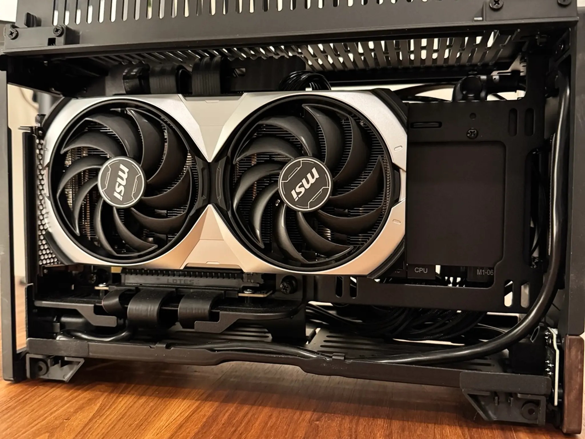 GIGABYTE GeForce RTX 5070 EAGLE OC SFF 12G
