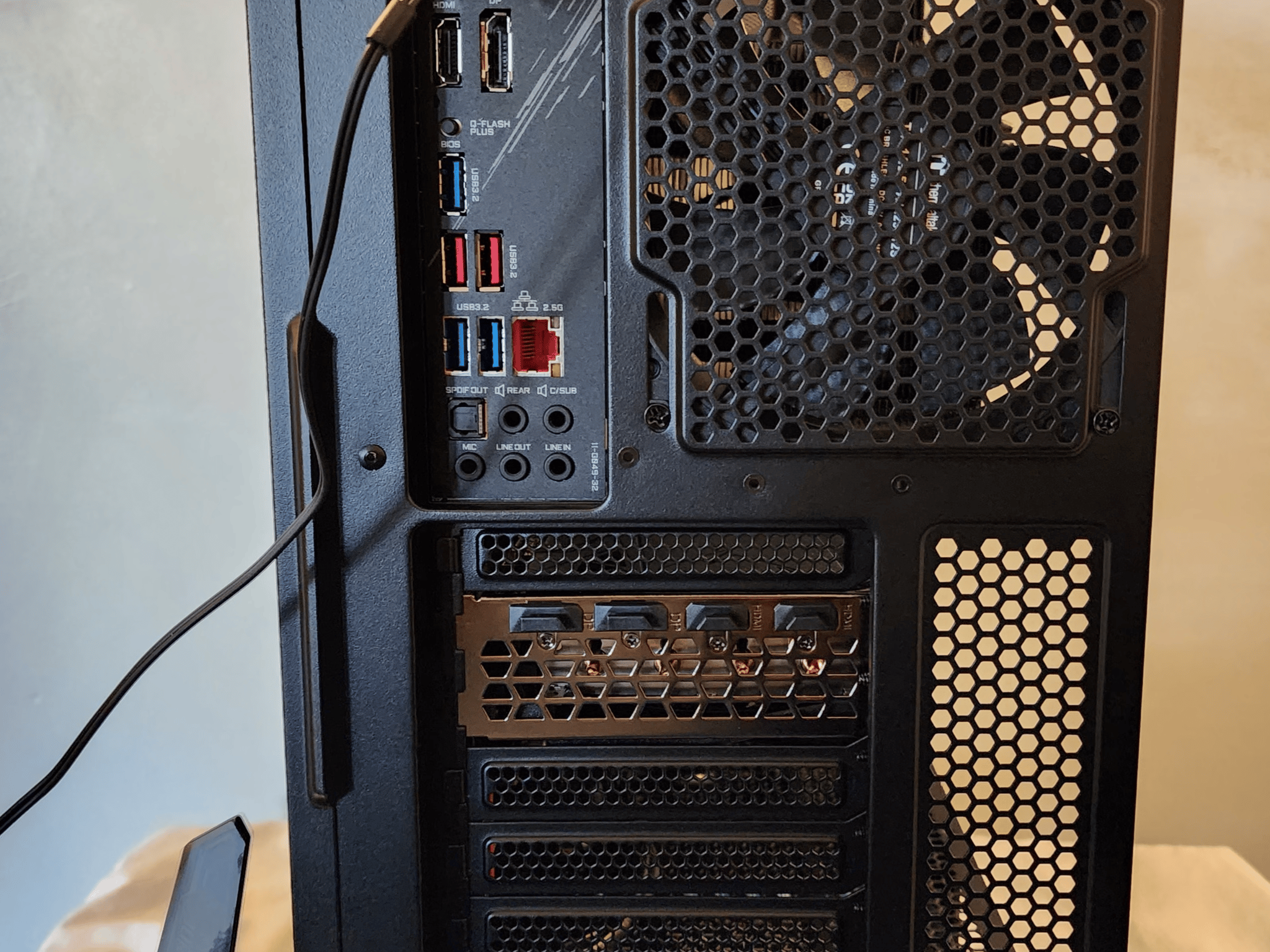 "Dynamic" Gaming PC R5 5600x w/ Gigabyte RX 6650XT | 16GB RAM | 1TB Gen4