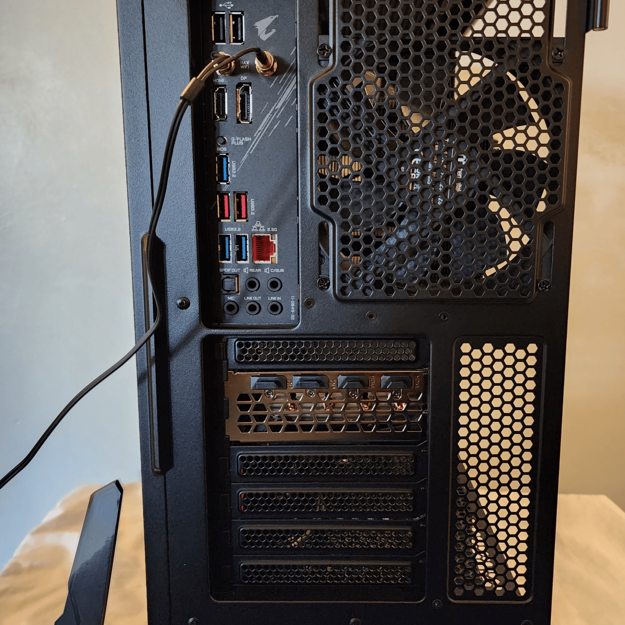"Dynamic" Gaming PC R5 5600x w/ Gigabyte RX 6650XT | 16GB RAM | 1TB Gen4