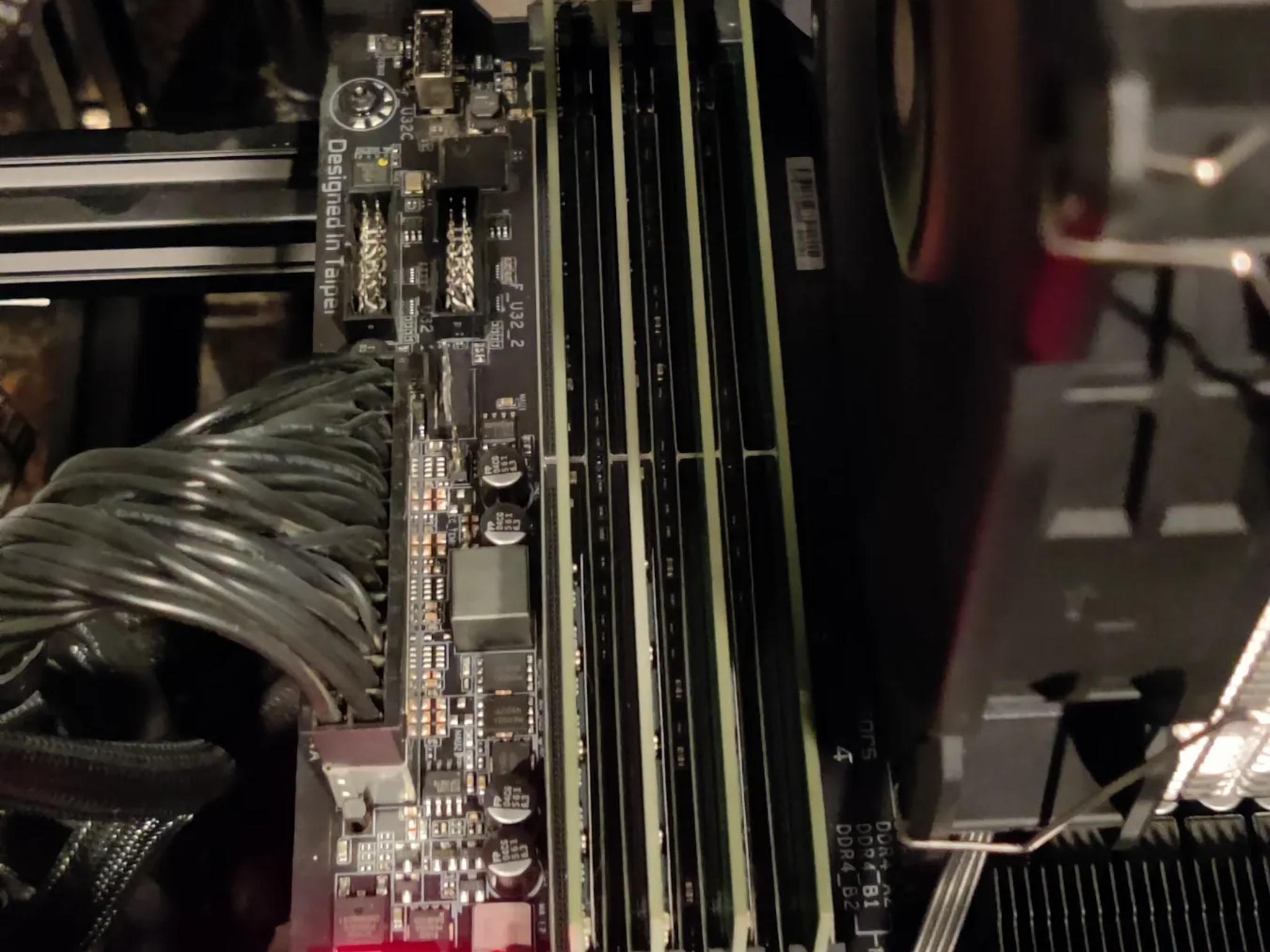 Gigabyte Z590 master Combo