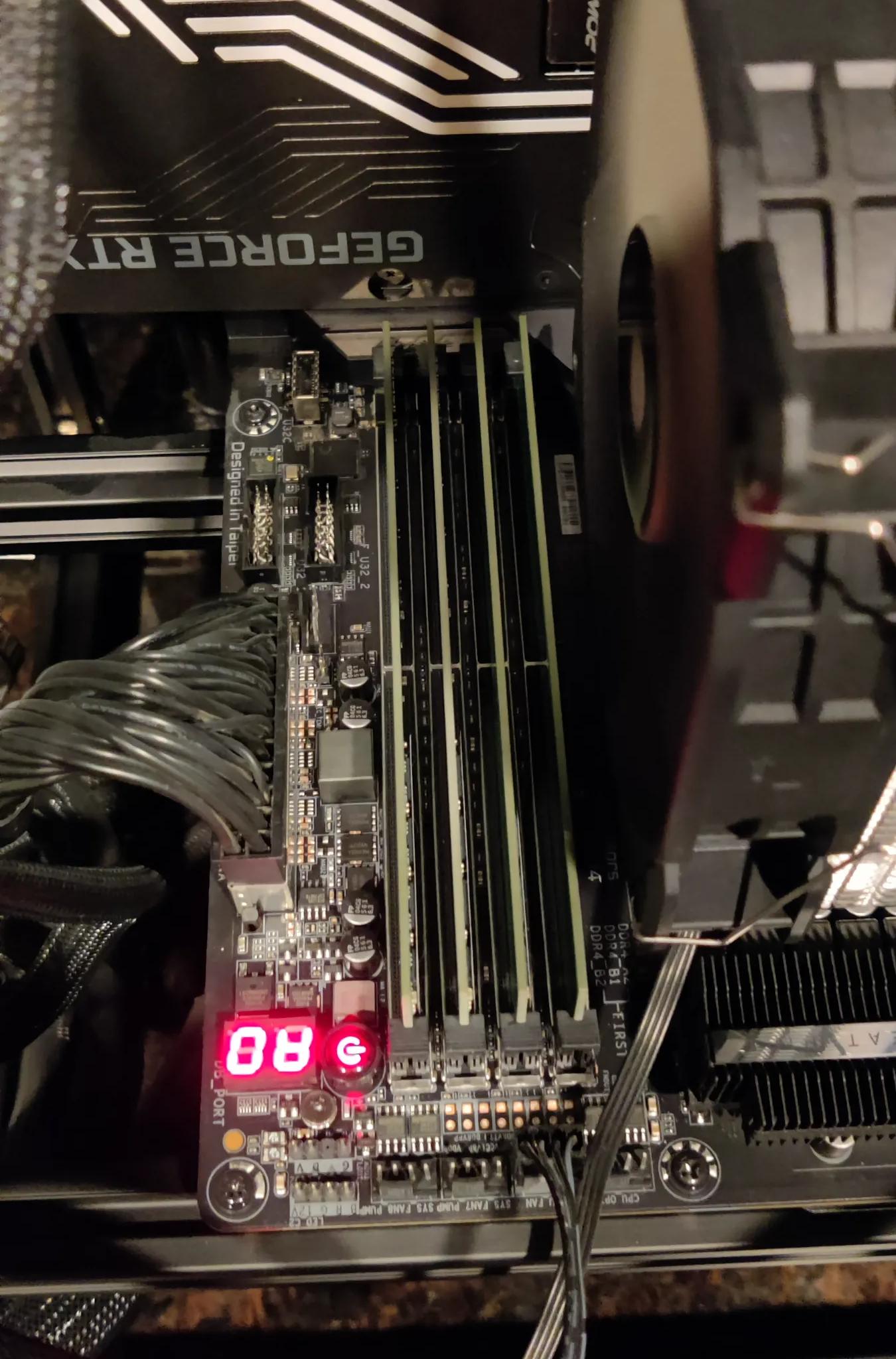 Gigabyte Z590 master Combo