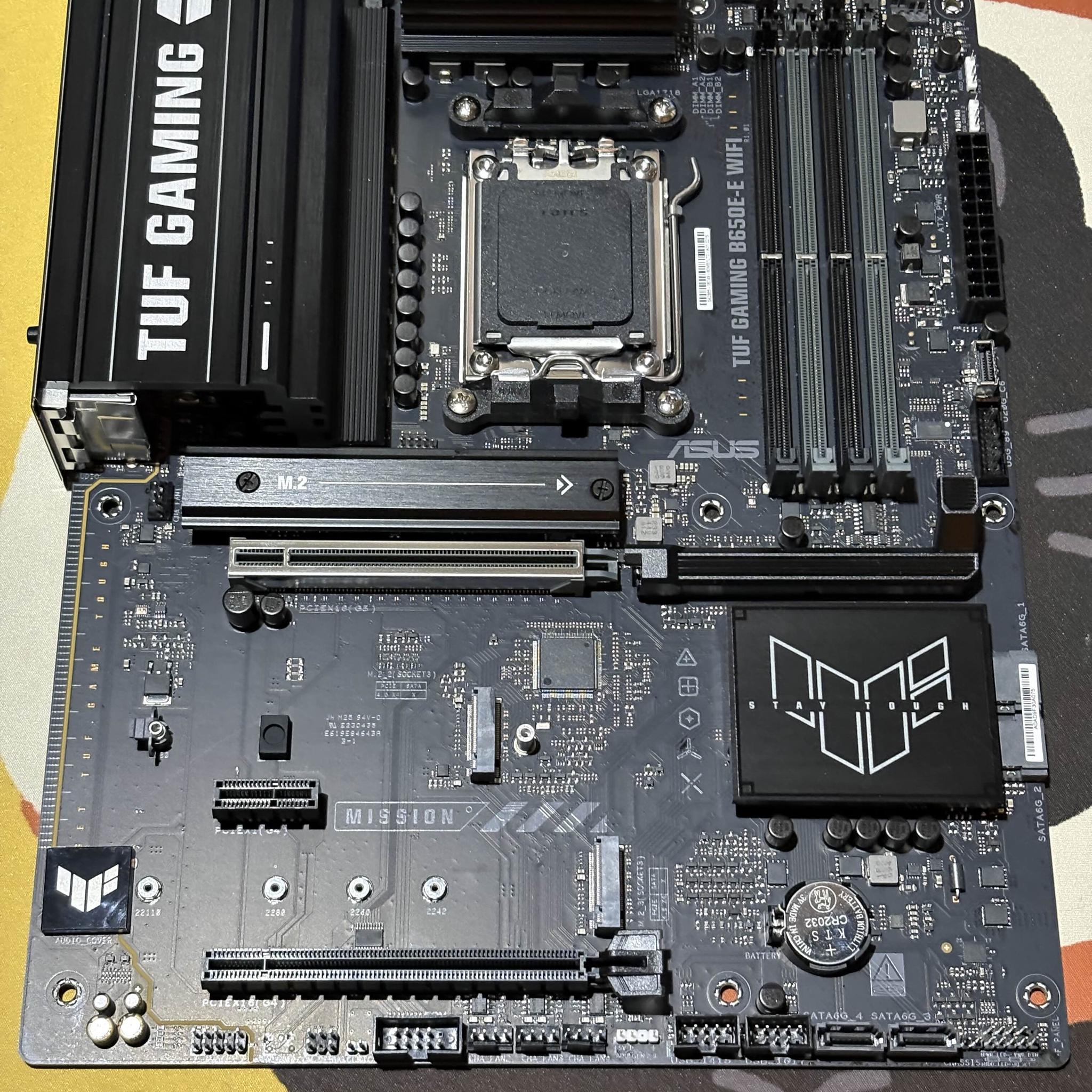 ASUS TUF B650E-E WIFI + Ryzen 5 7600X3D + 32GB DDR5-6000 (NEW)