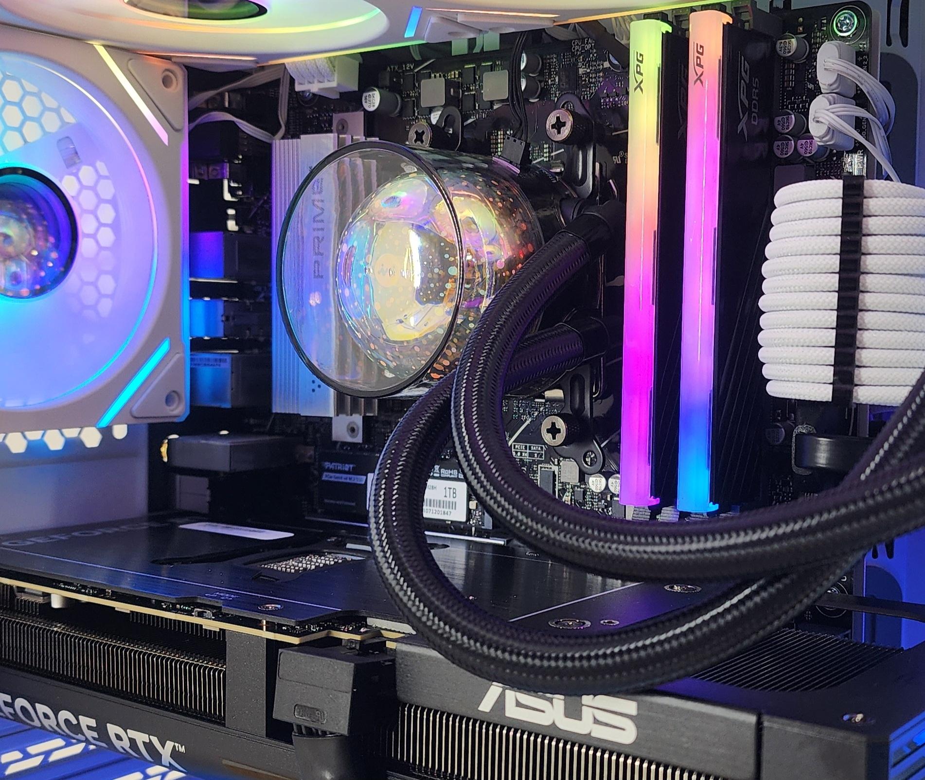 Gaming PC Ryzen 7 9700X 32GB RAM 1TB SSD RTX 5070 12GB Windows 11 Computer