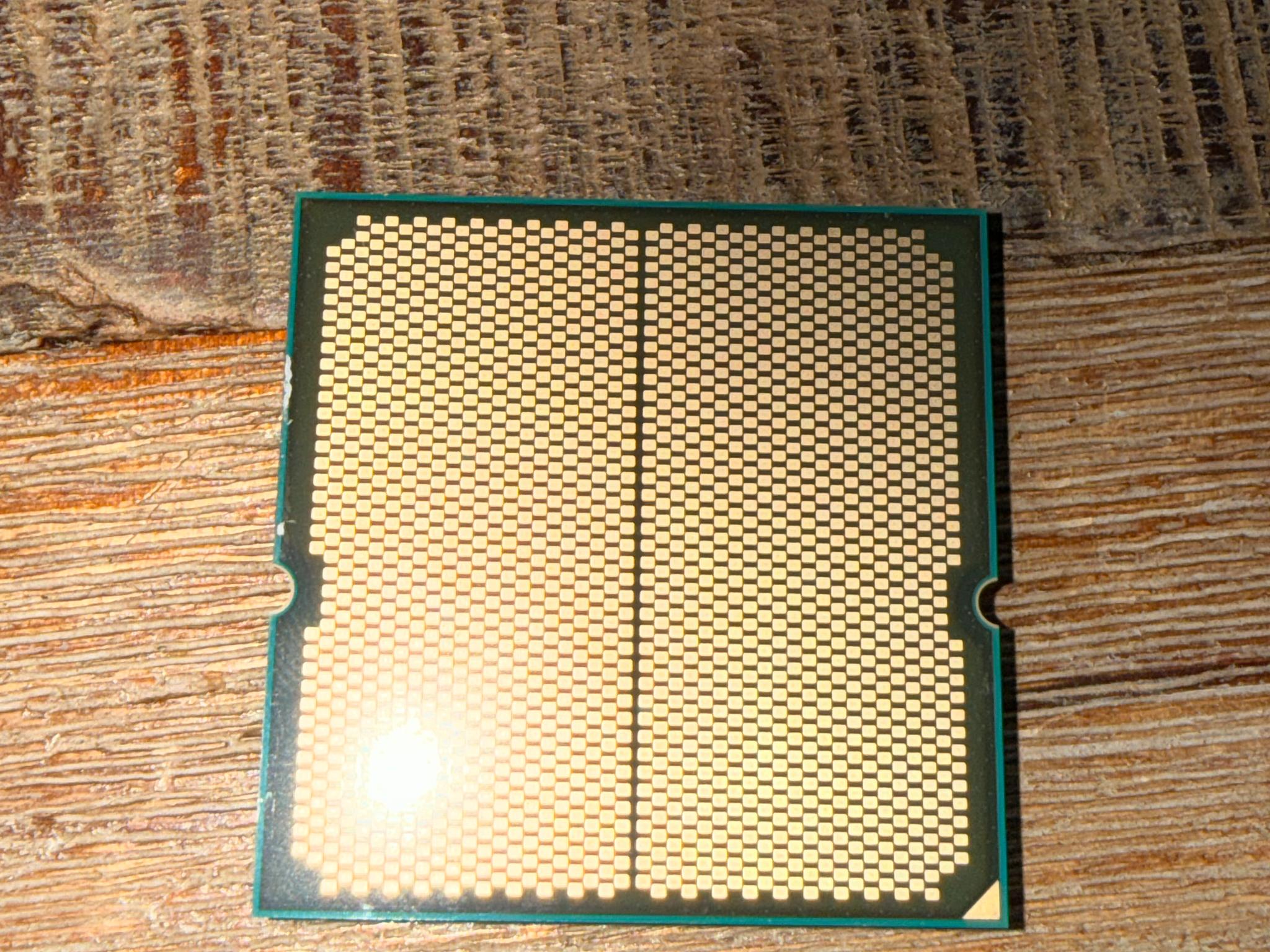 AMD Ryzen 5 7600X