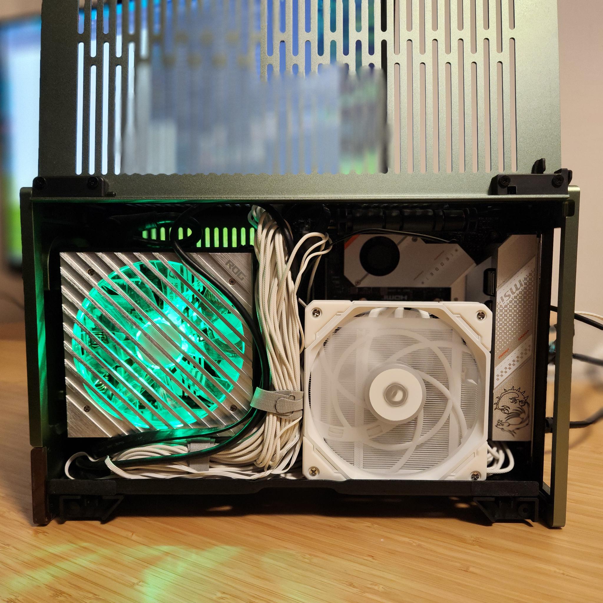Ultimate SFF Gaming PC – 7950X3D + RTX 5070 Fractal Terra (Jade Green)
