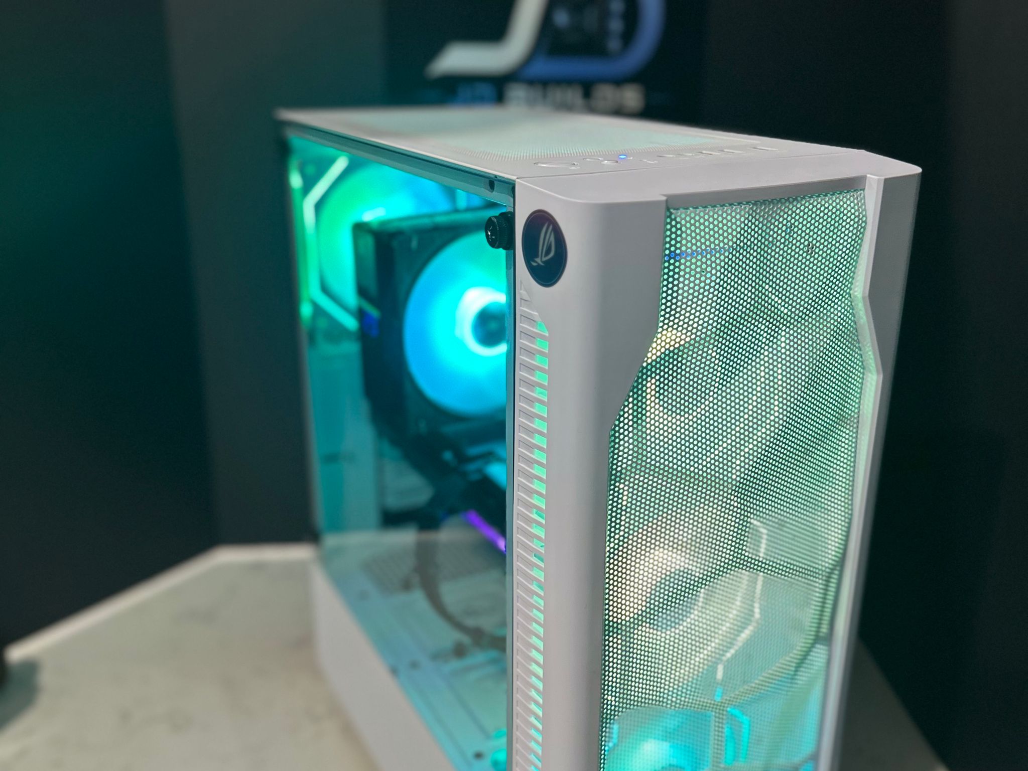 Intel Core i5-10500 - Radeon RX 7600 - Mid Tower Gaming PC White - 512GB M.2, 3TB SATA