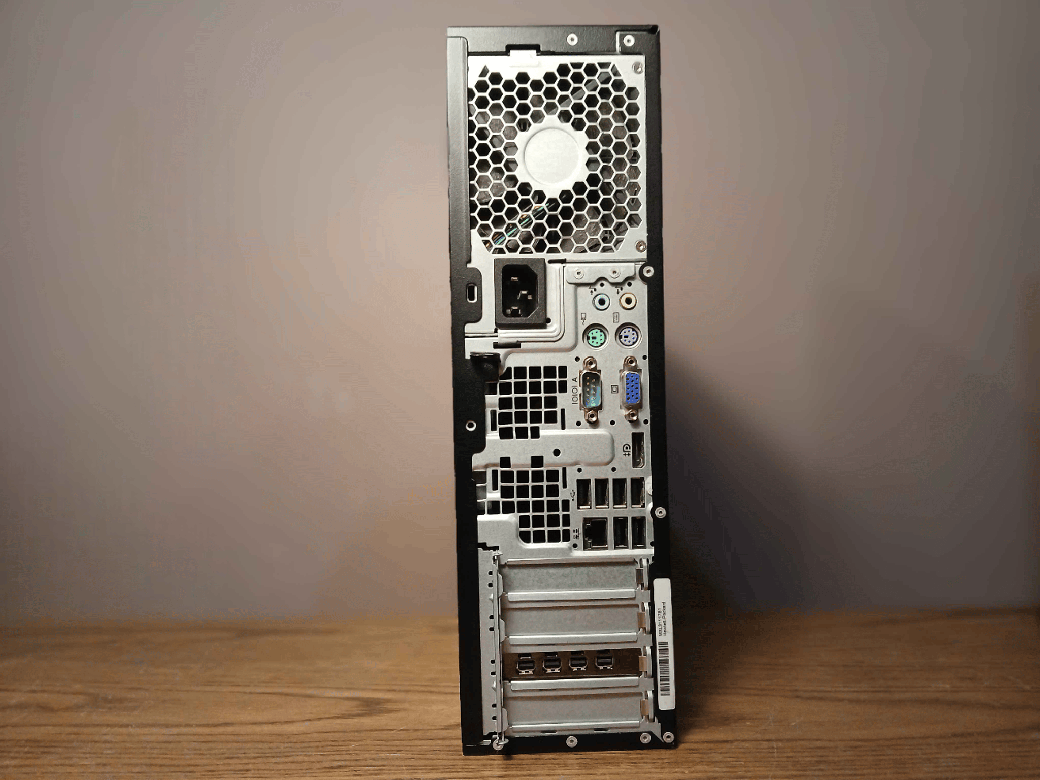 SFF | Xeon e3-1240 | FirePro W4100 | 12gb 1333MHz | 240gb ssd