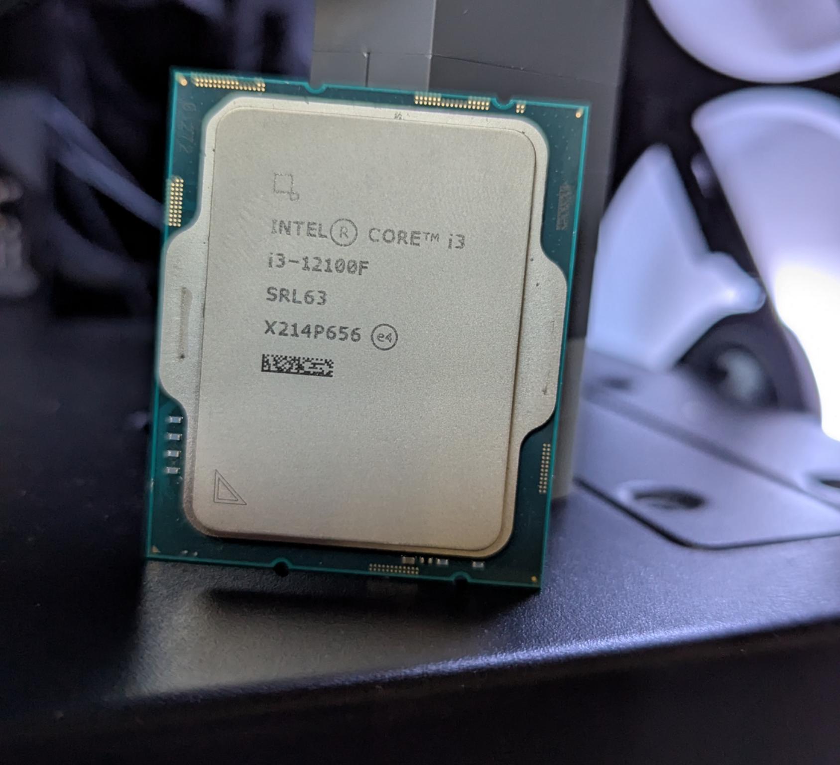 Intel i3 12100f