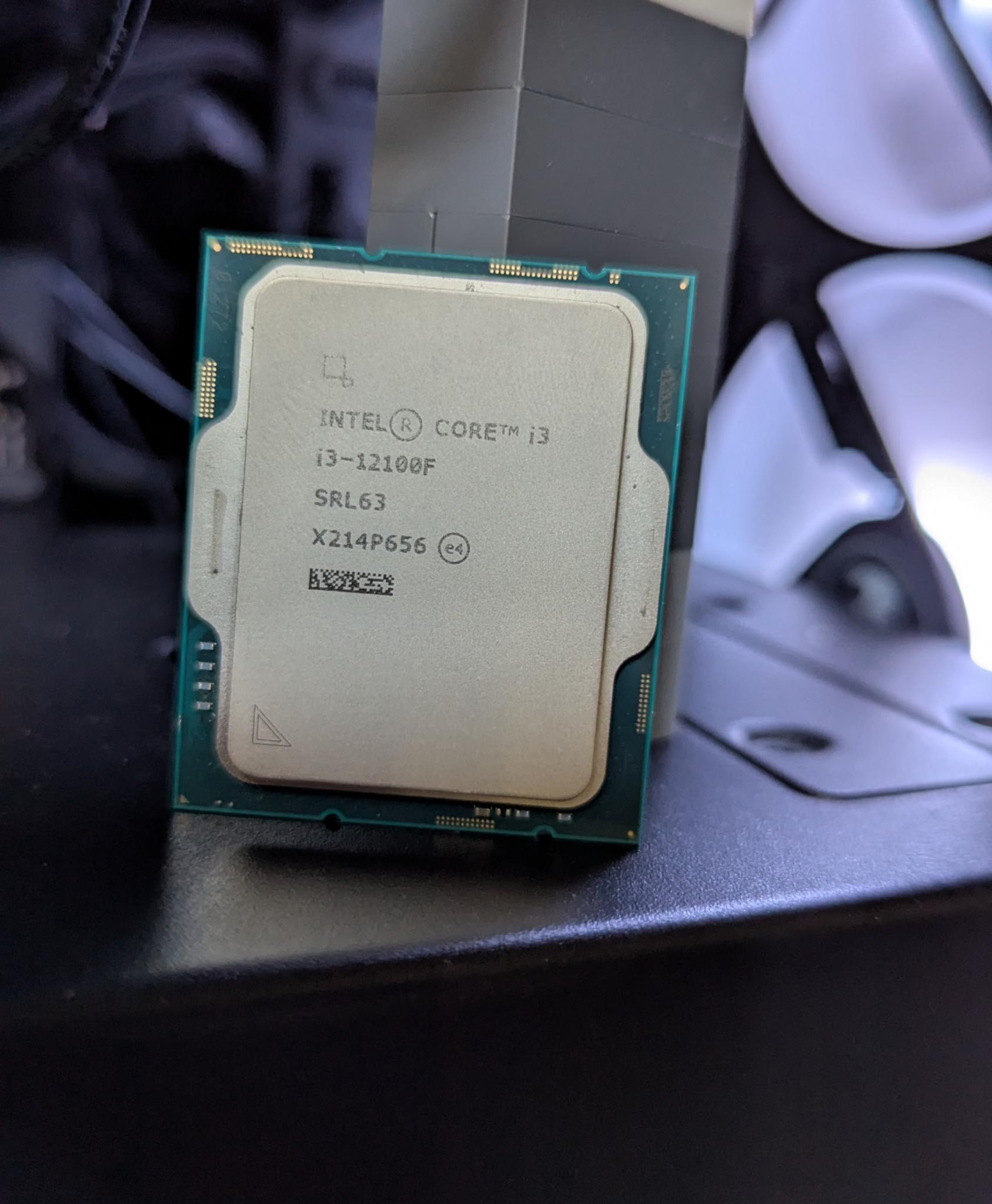 Intel i3 12100f