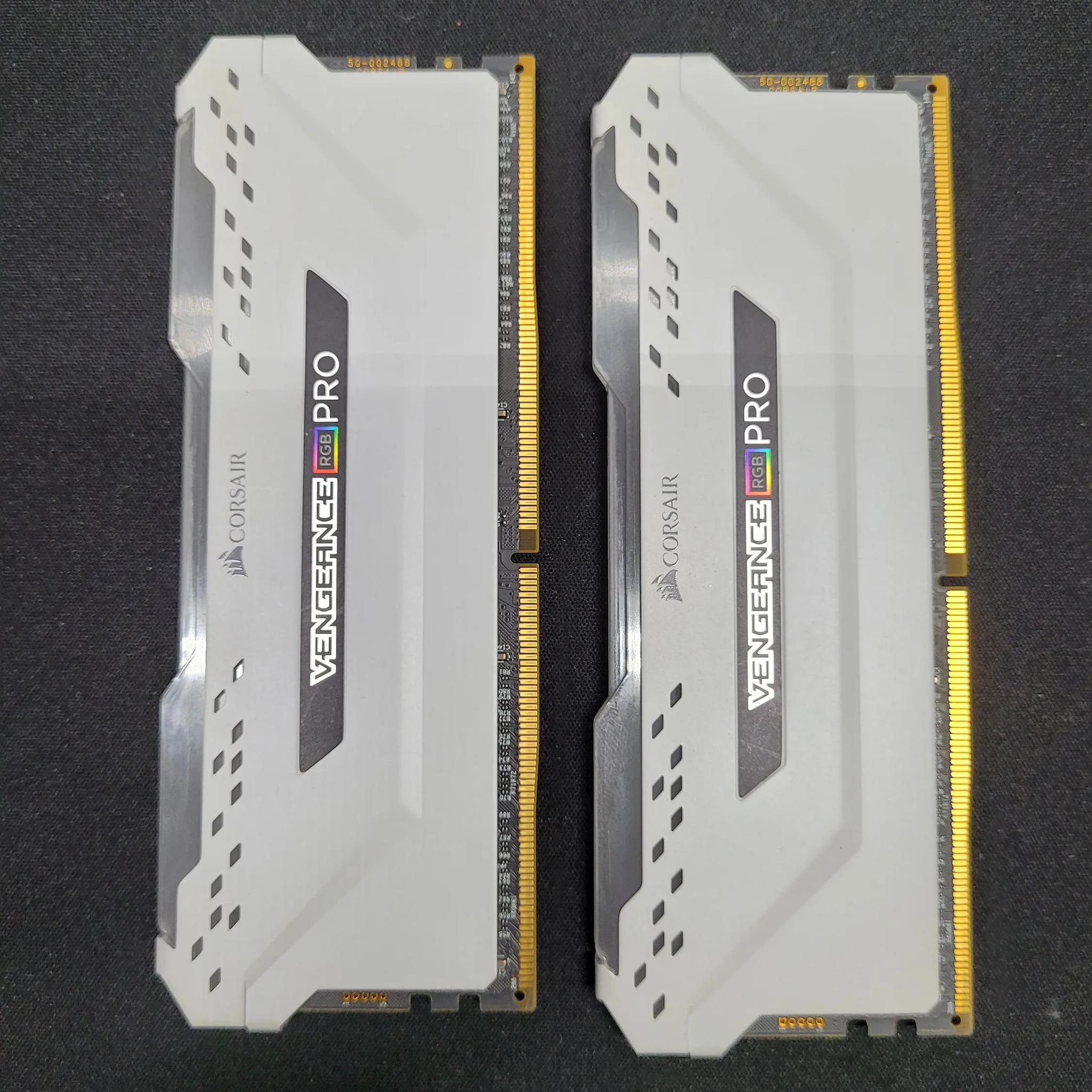 32gb Corsair Vengeance RGB Pro White DDR4